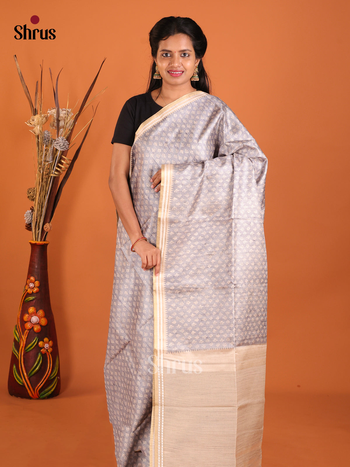 DIS02205 - Semi matka Saree