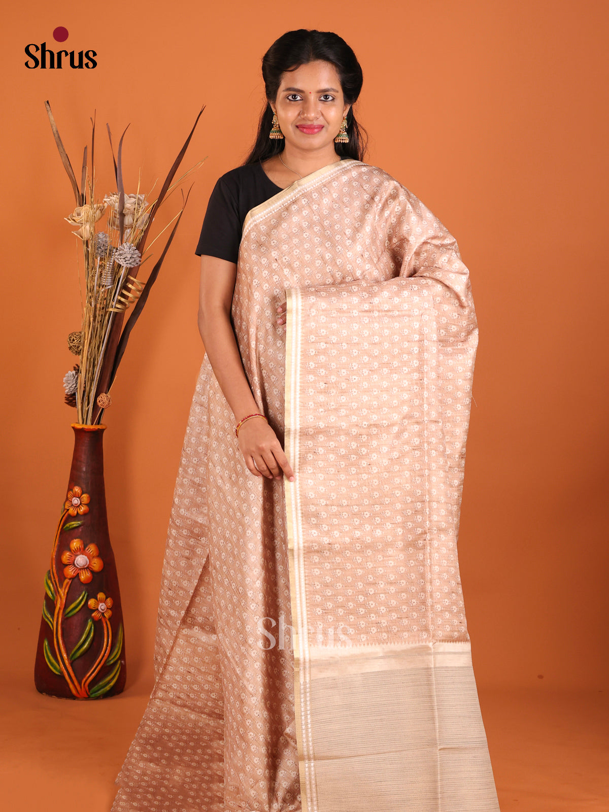 DIS02209 - Semi matka Saree