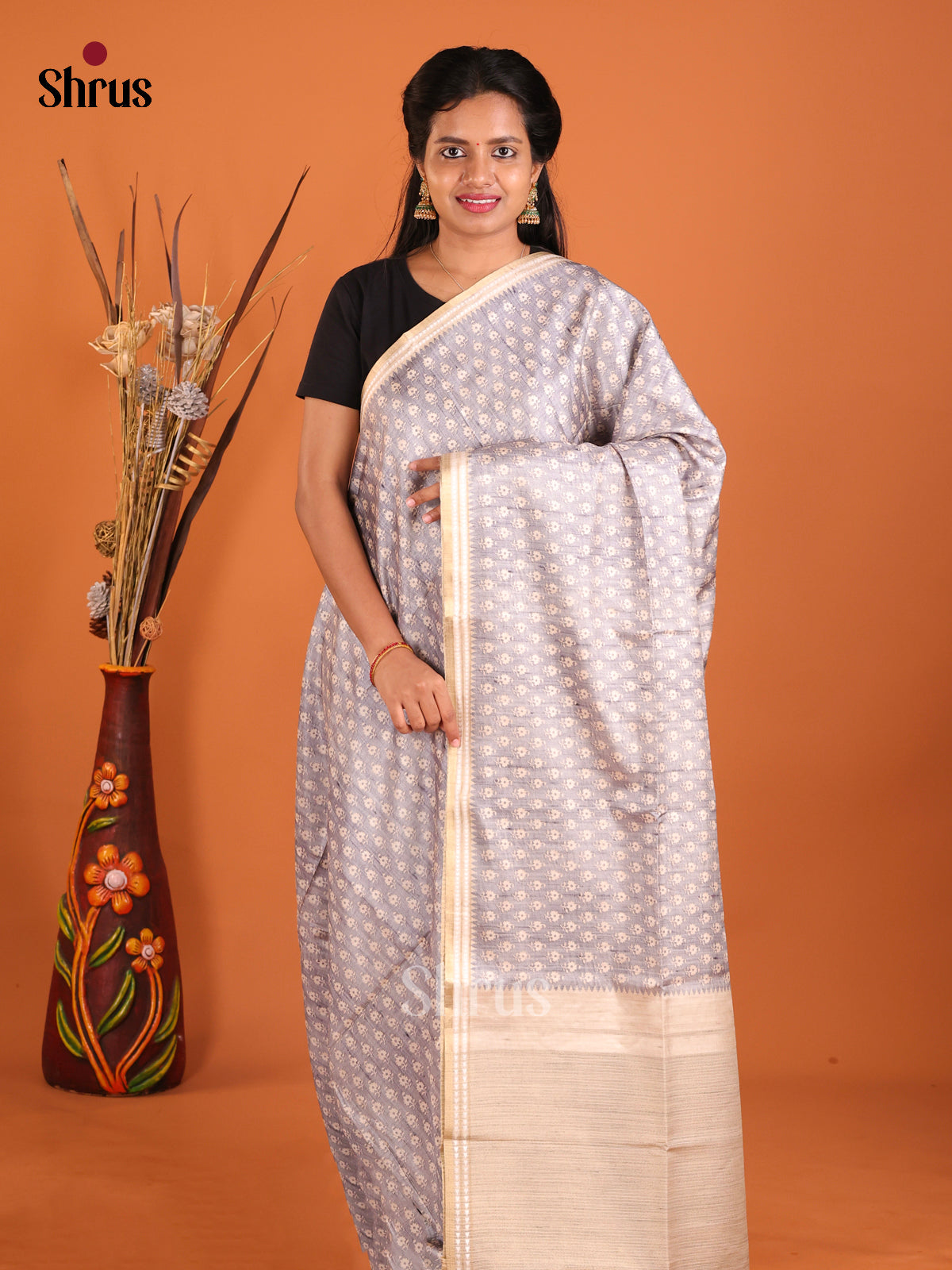 DIS02210 - Semi matka Saree
