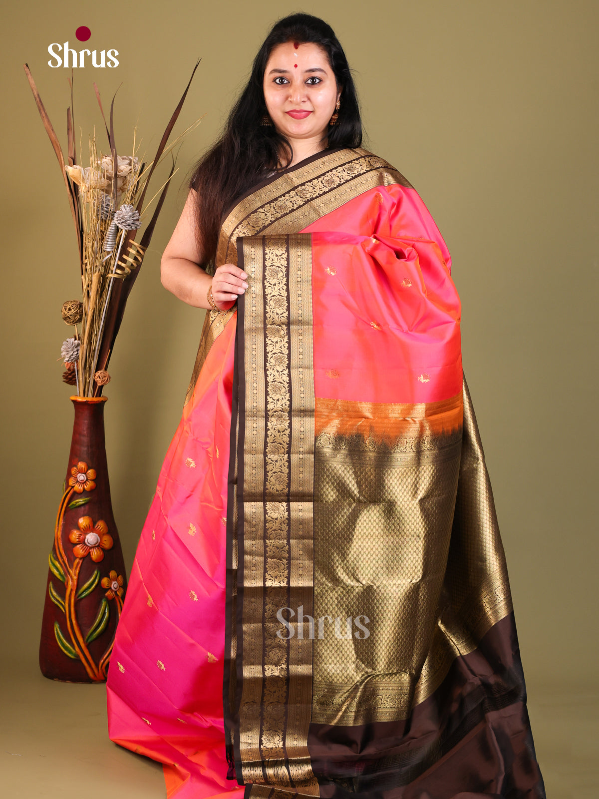 pink brown Kanchipuram Butta design Saree