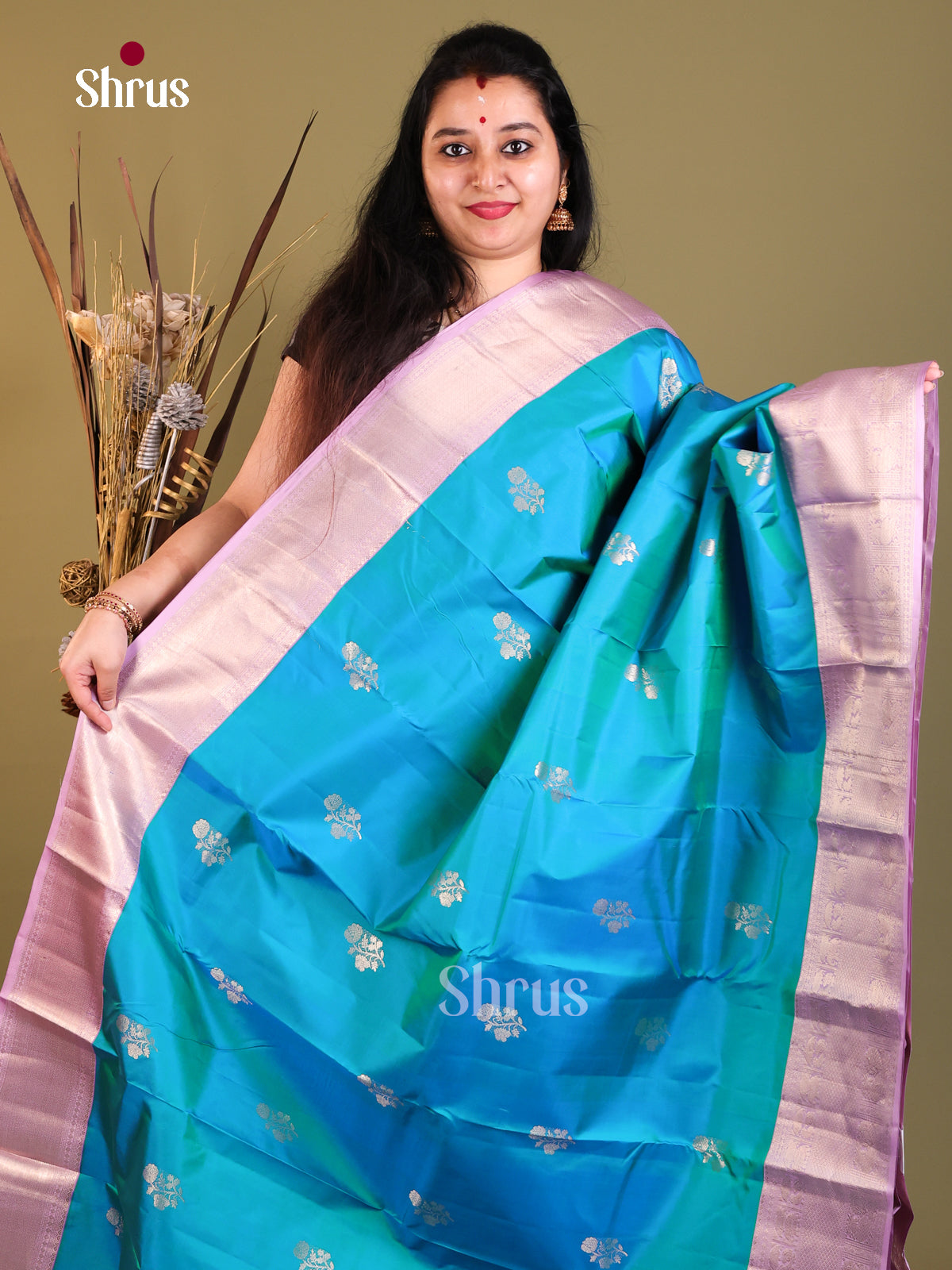 Blue and lavender Kanchipuram Korvai Butta Saree -1