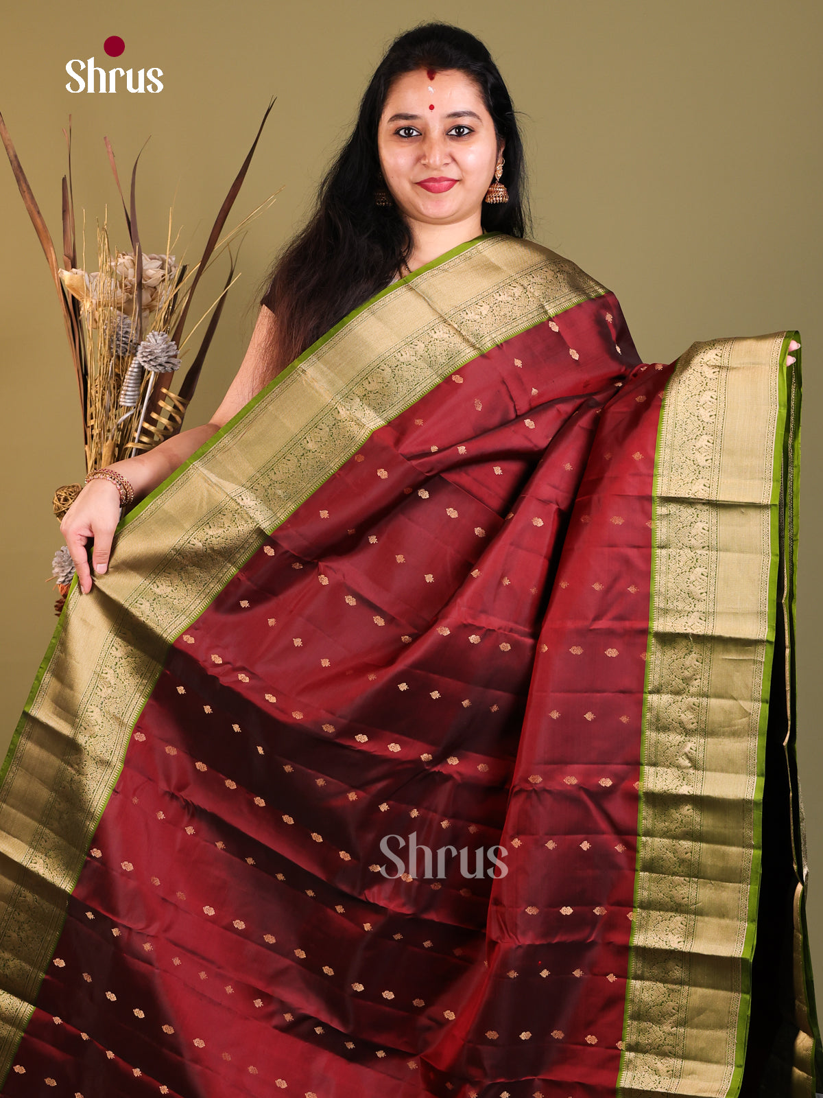 maroon and green Kanchipuram Butta design Saree -1