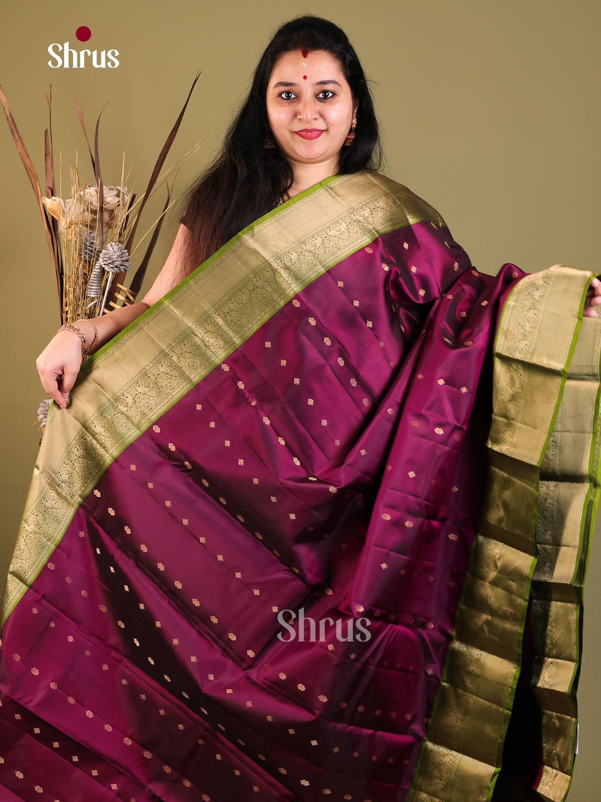 maroon and green Kanchipuram Butta design Saree -1