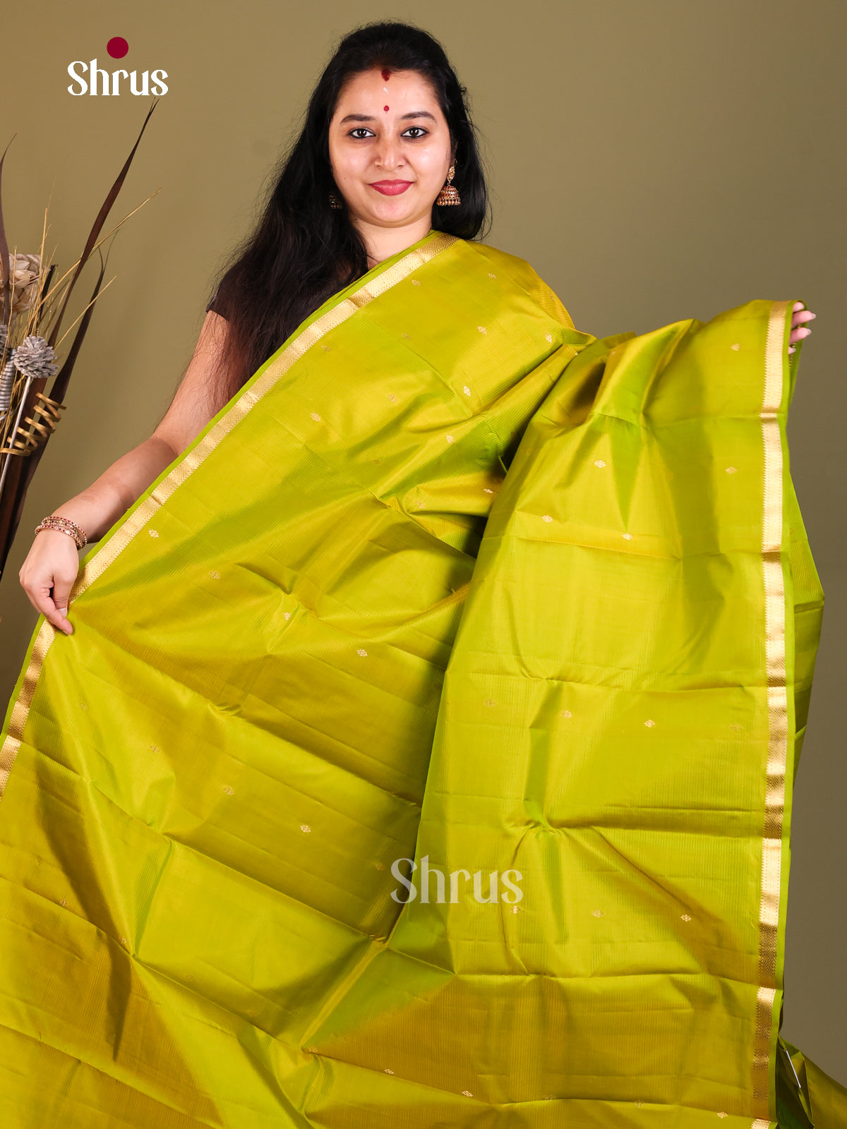 murstatrd yellow Kanchipuram Butta design Saree -1