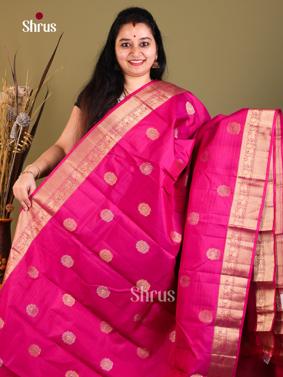 pinkesh red Kanchipuram Butta design Saree -1