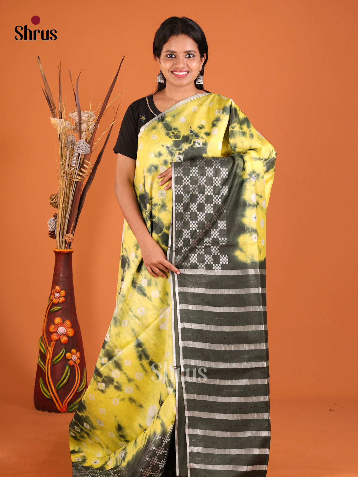 DIS05407 - Shibori Saree - Shop on Shrus.com