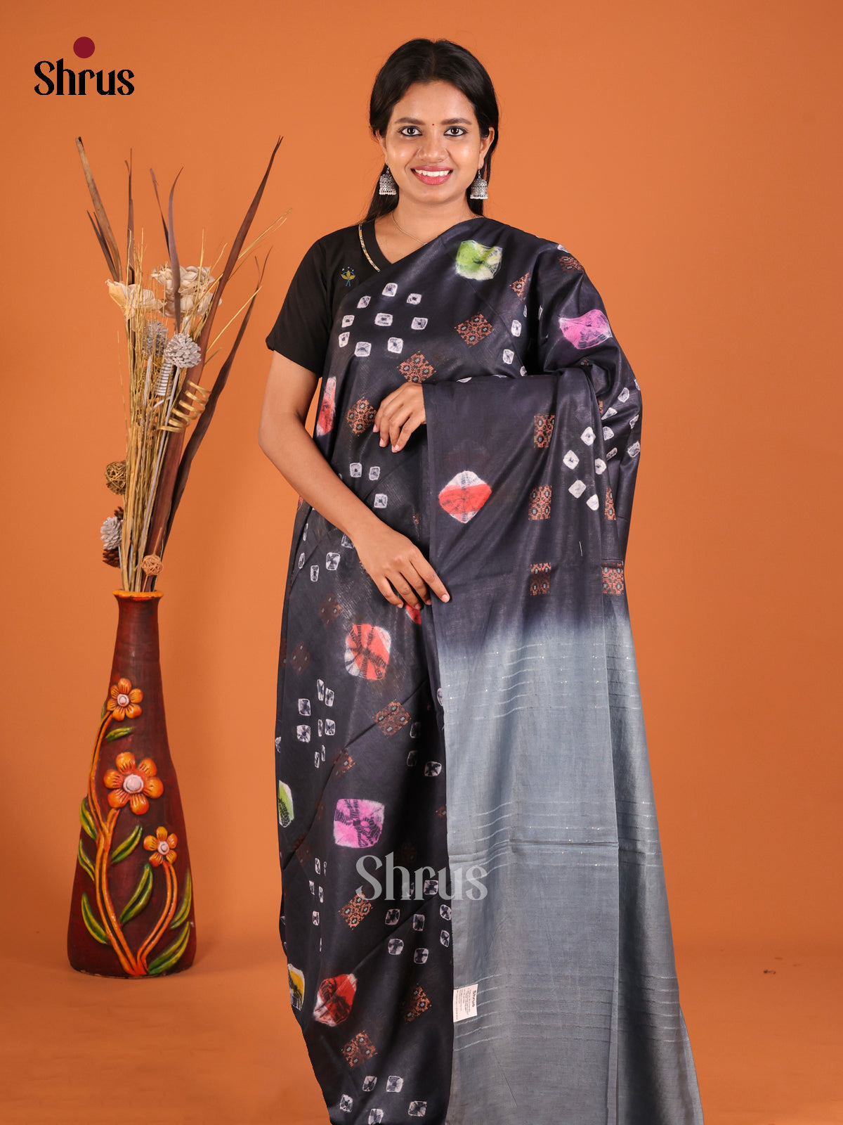 DIS05425 - Shibori Saree - Shop on Shrus.com