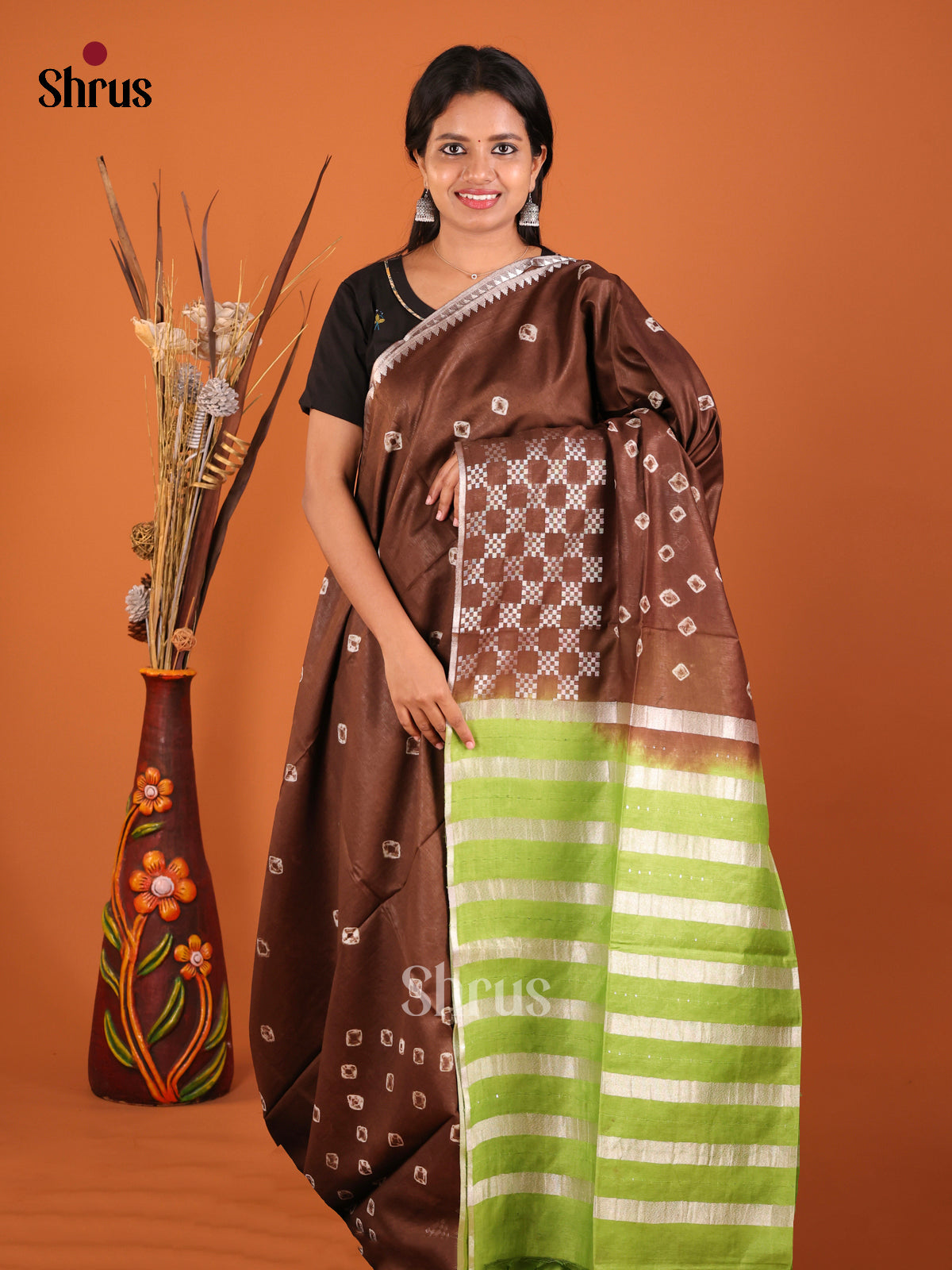 DIS05432 - Shibori Saree - Shop on Shrus.com