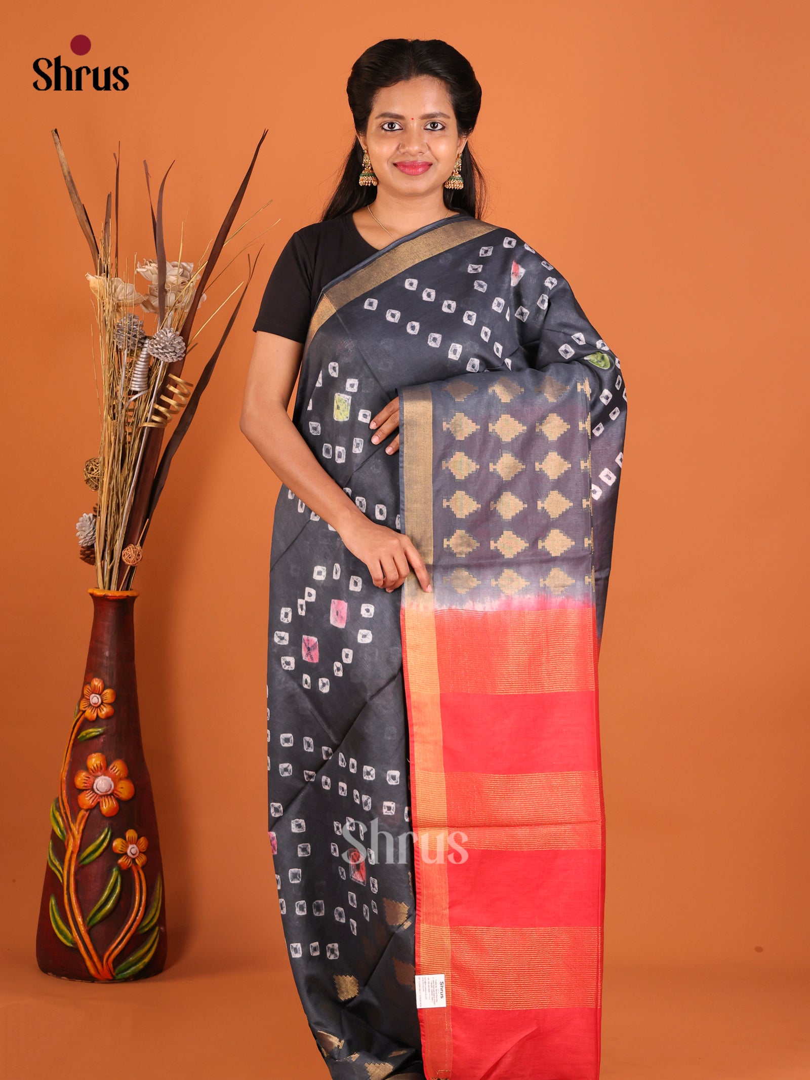 DIS05479 - Shibori Saree - Shop on Shrus.com