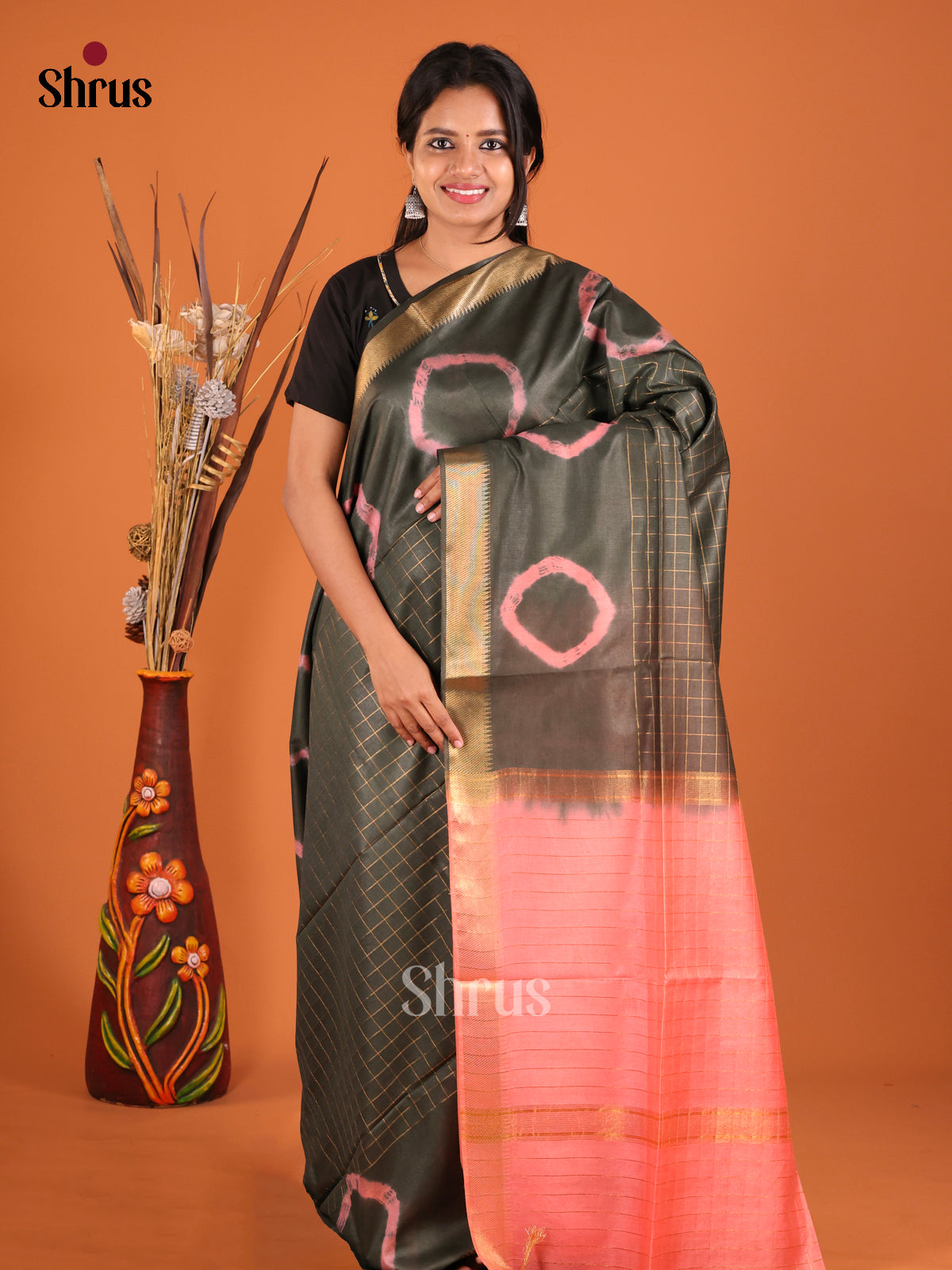 DIS05483 - Shibori Saree - Shop on Shrus.com