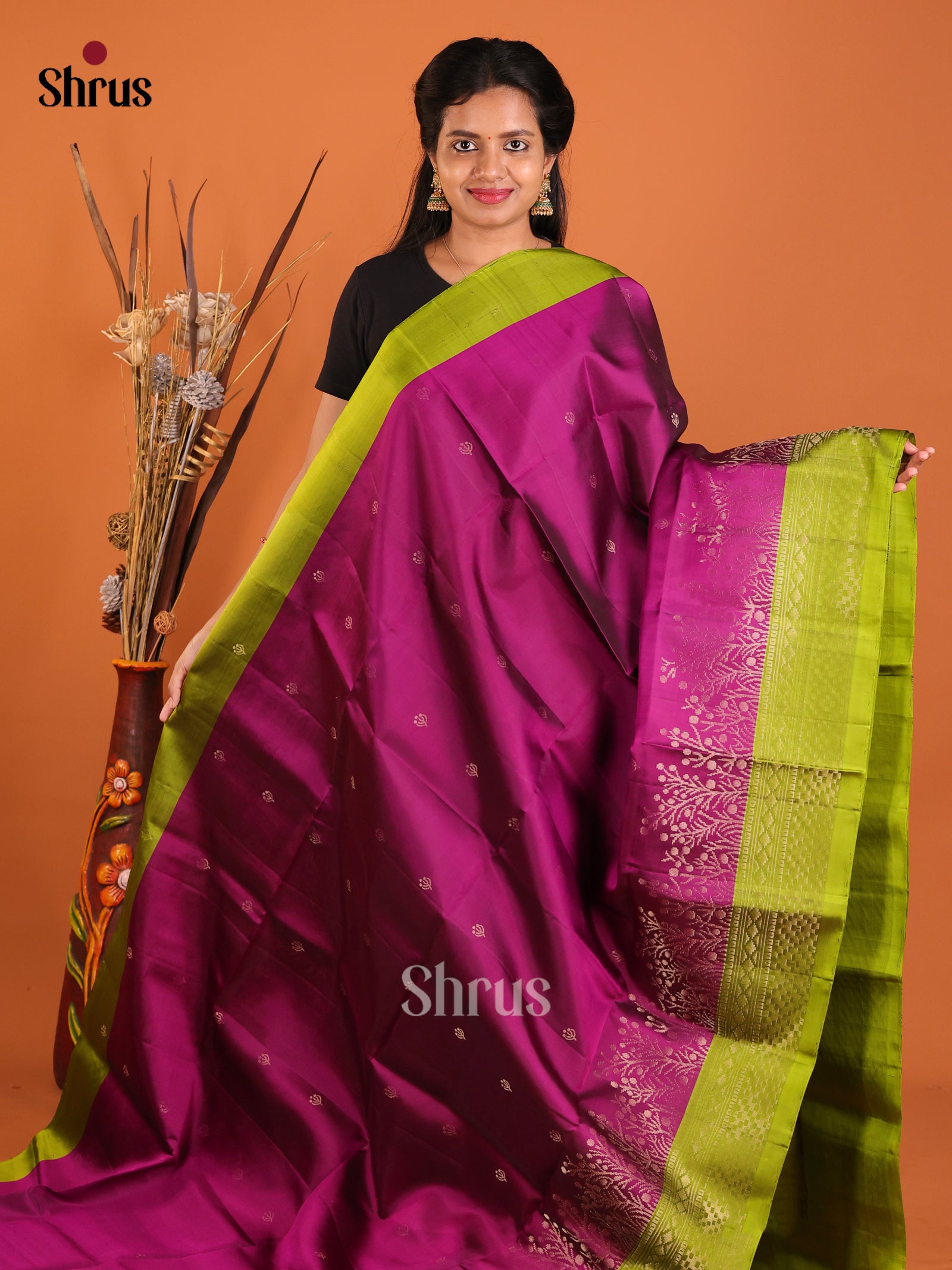 DIS06047 - Soft Silk (HR) Saree - Shop on Shrus.com