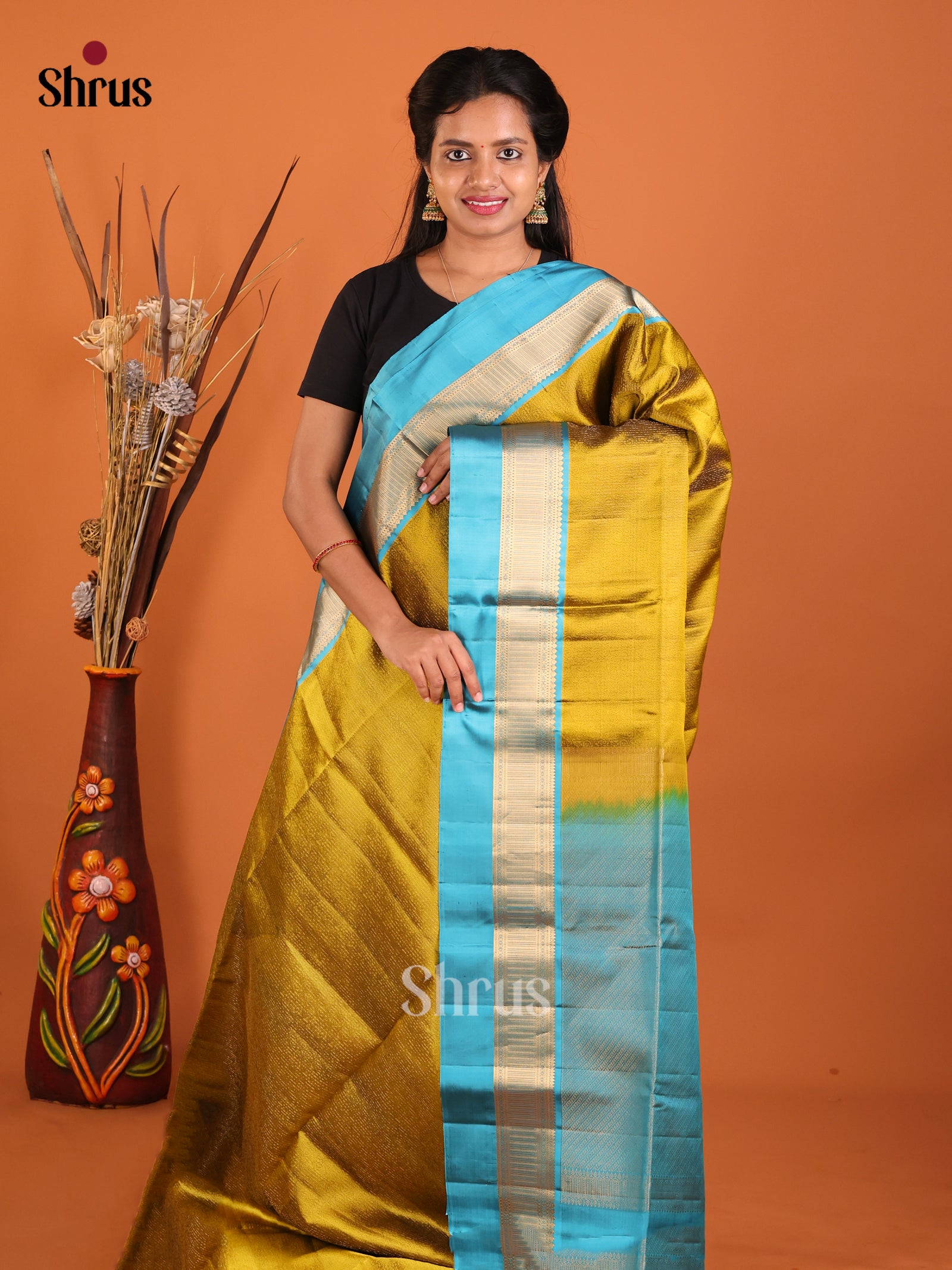 DIS06070 - Soft Silk (HR) Saree - Shop on Shrus.com