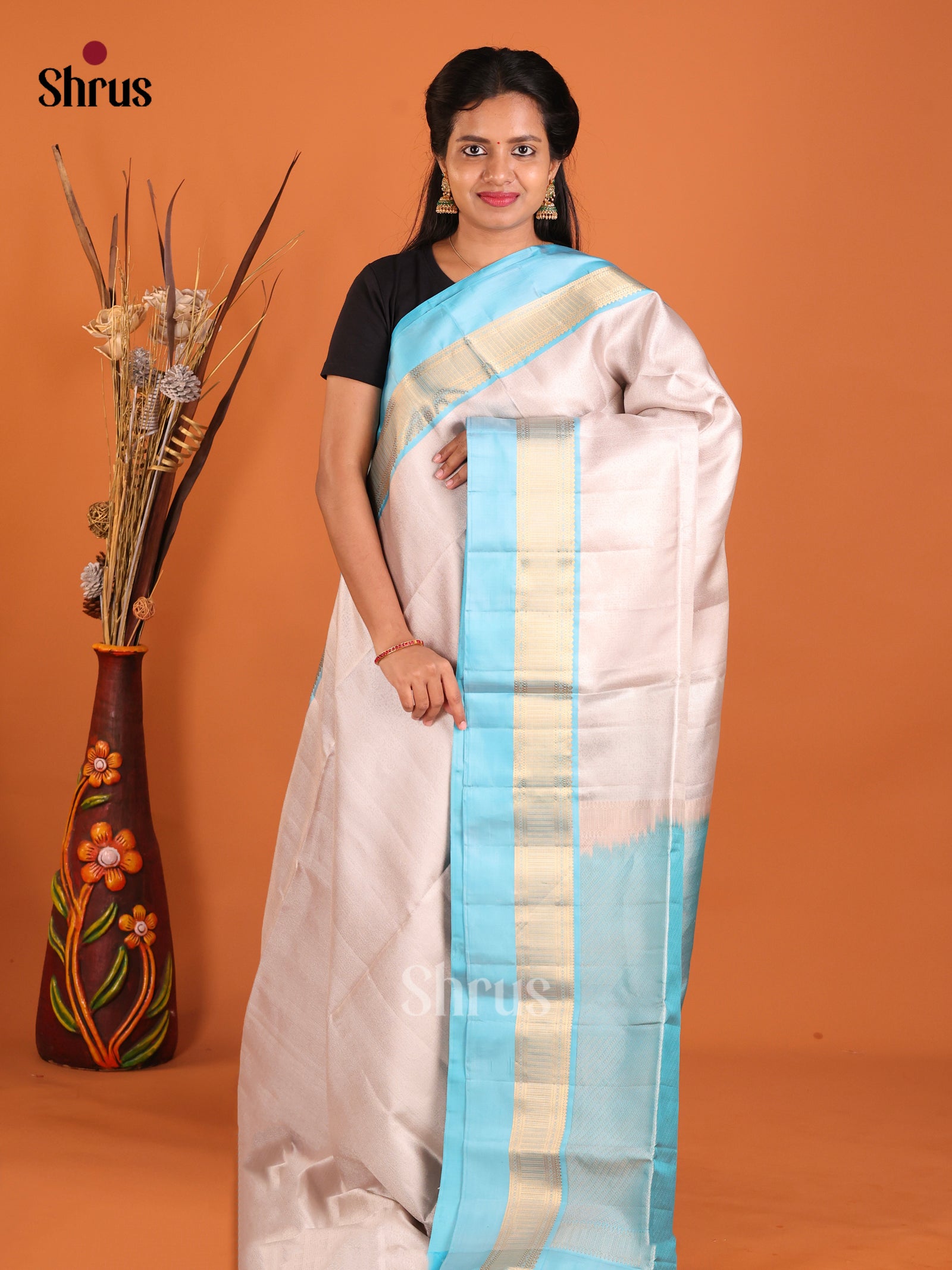 DIS06071 - Soft Silk (HR) Saree