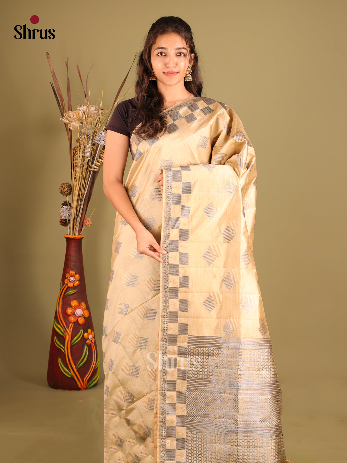 Cream- Semi Rawsilk Saree