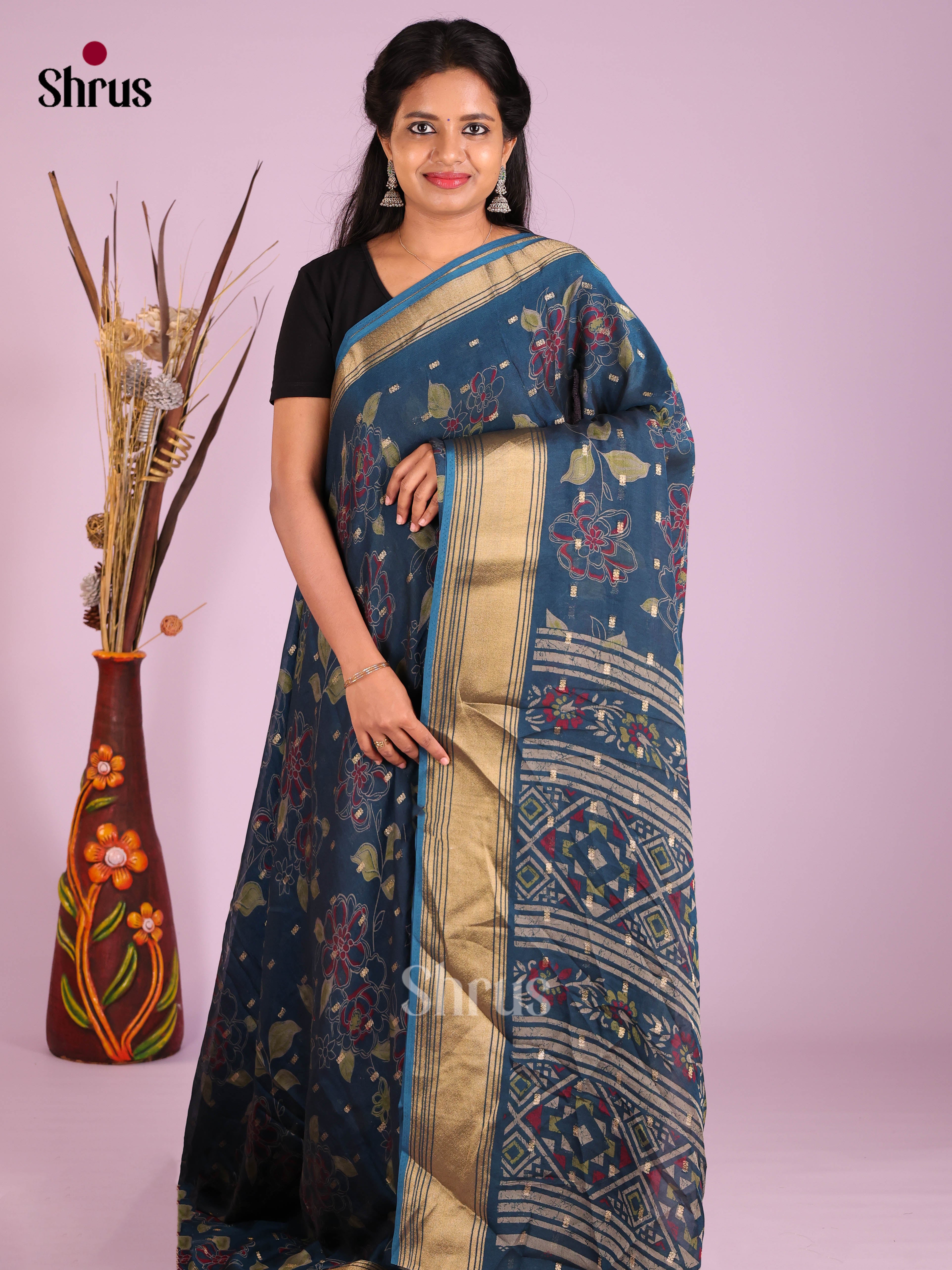 DIS07309 - Semi Georgette Saree