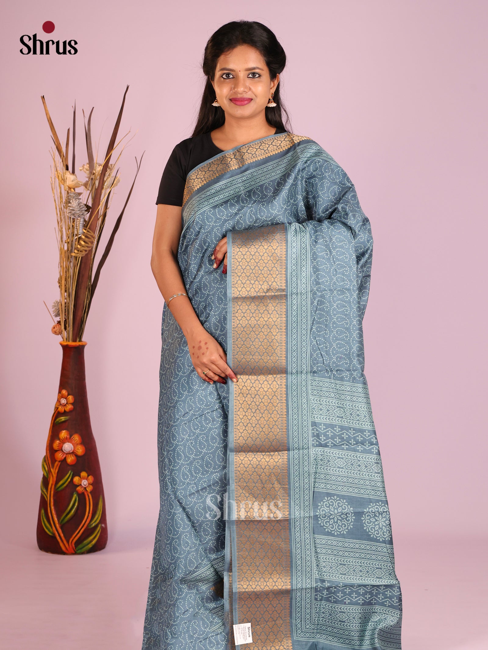 DIS08270 - Semi Crepe Saree - Shop on Shrus.com
