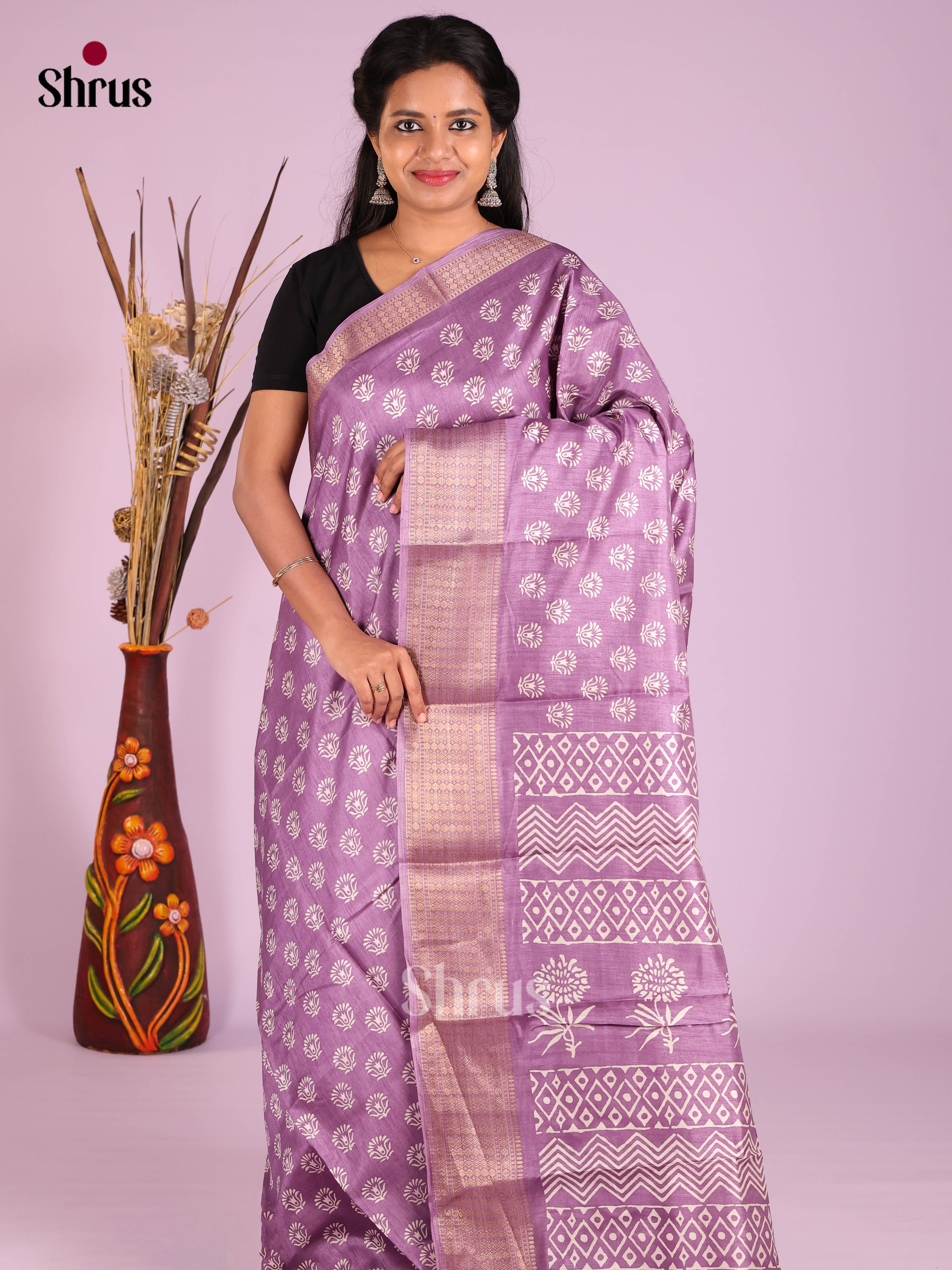 DIS08285 - Semi Crepe Saree - Shop on Shrus.com