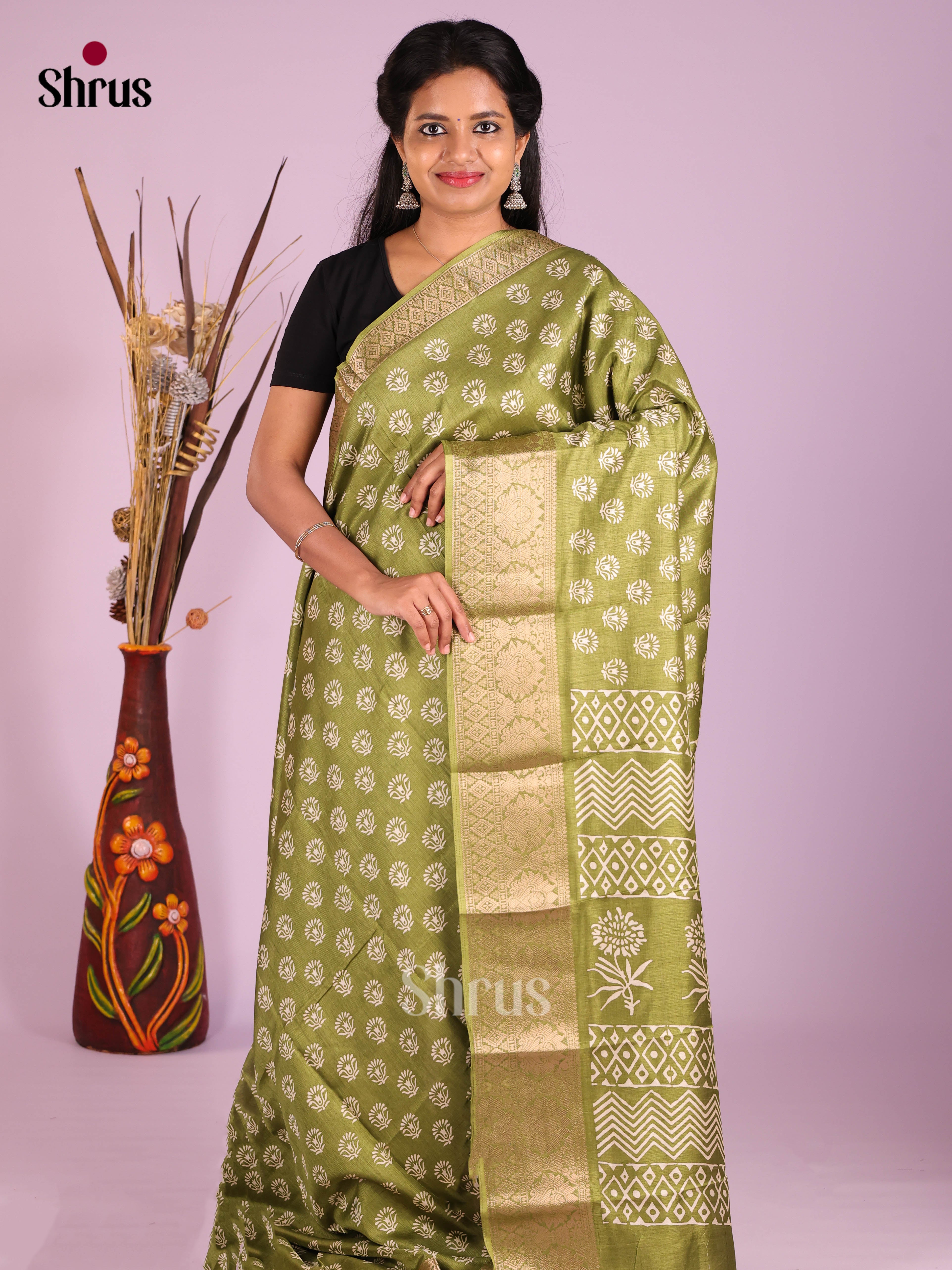 DIS08286 - Semi Crepe Saree - Shop on Shrus.com