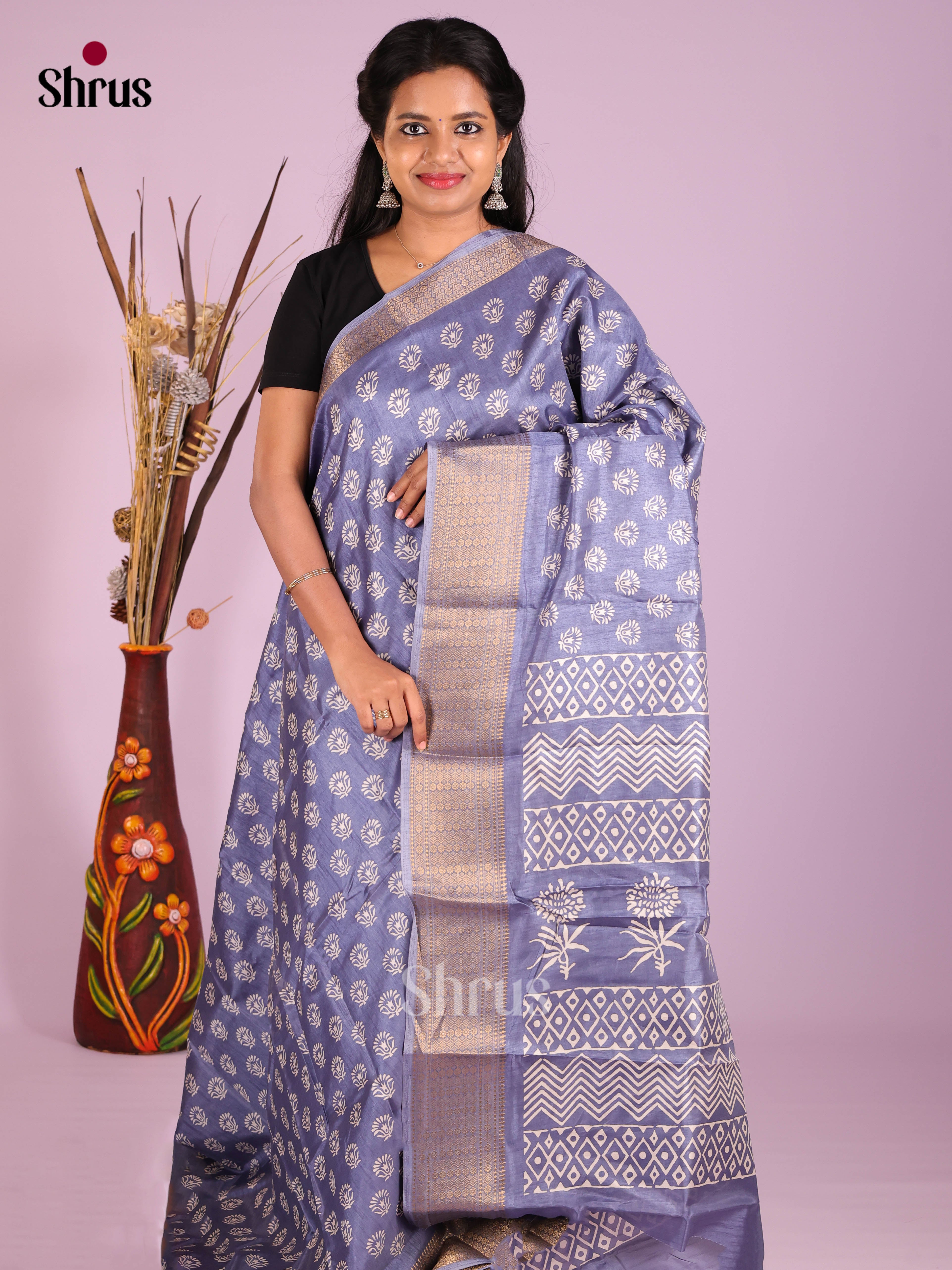 DIS08289 - Semi Crepe Saree - Shop on Shrus.com