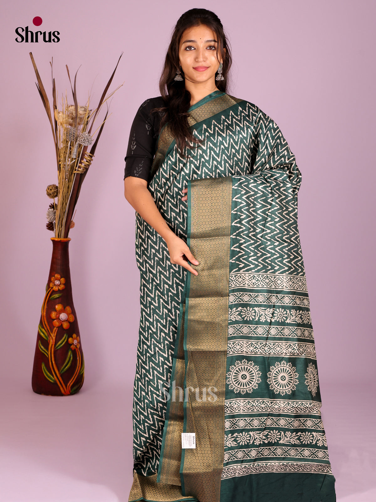 DIS08306 - Semi Crepe Saree - Shop on Shrus.com