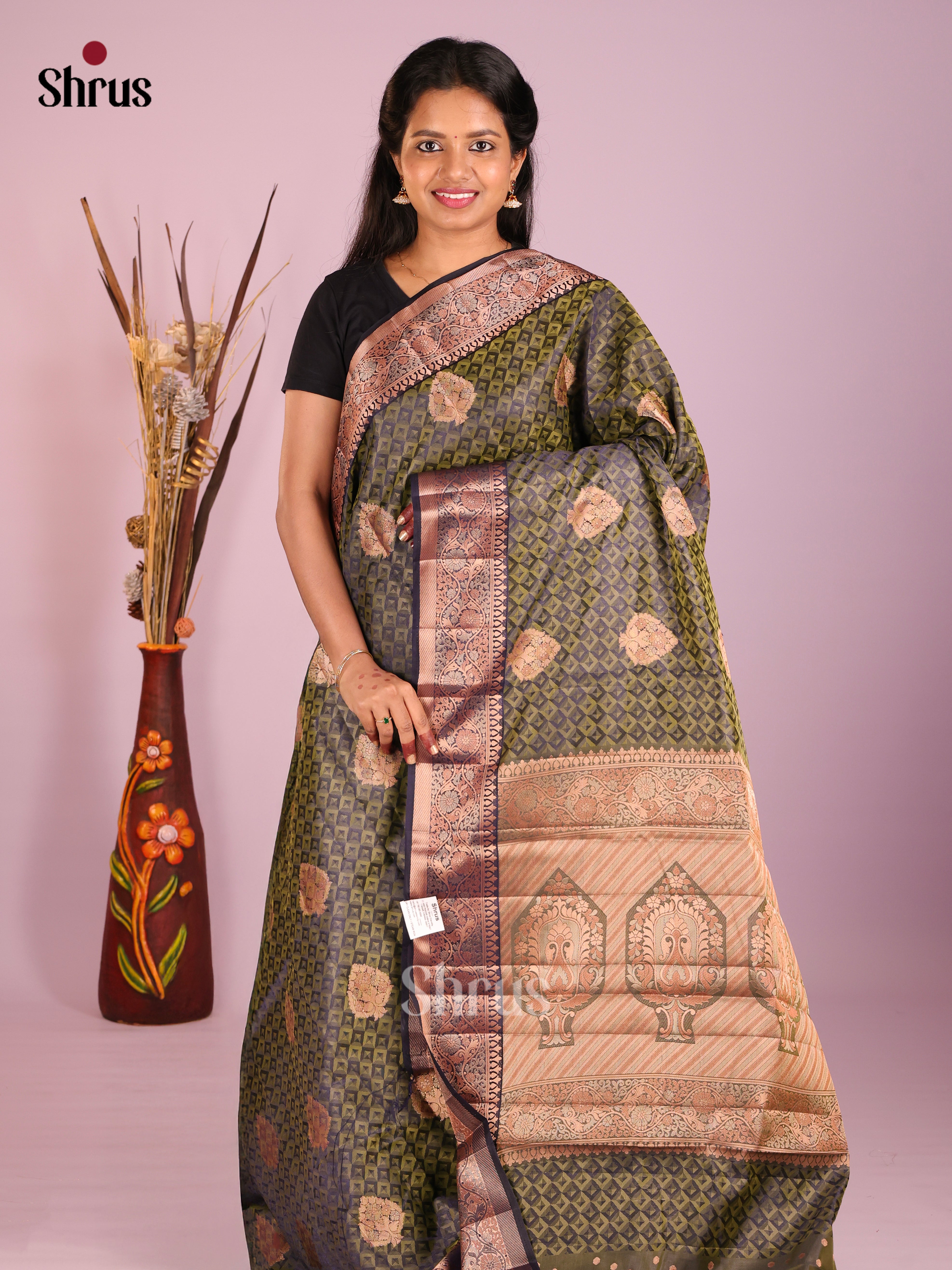 Green & Black- Semi Rawsilk Saree