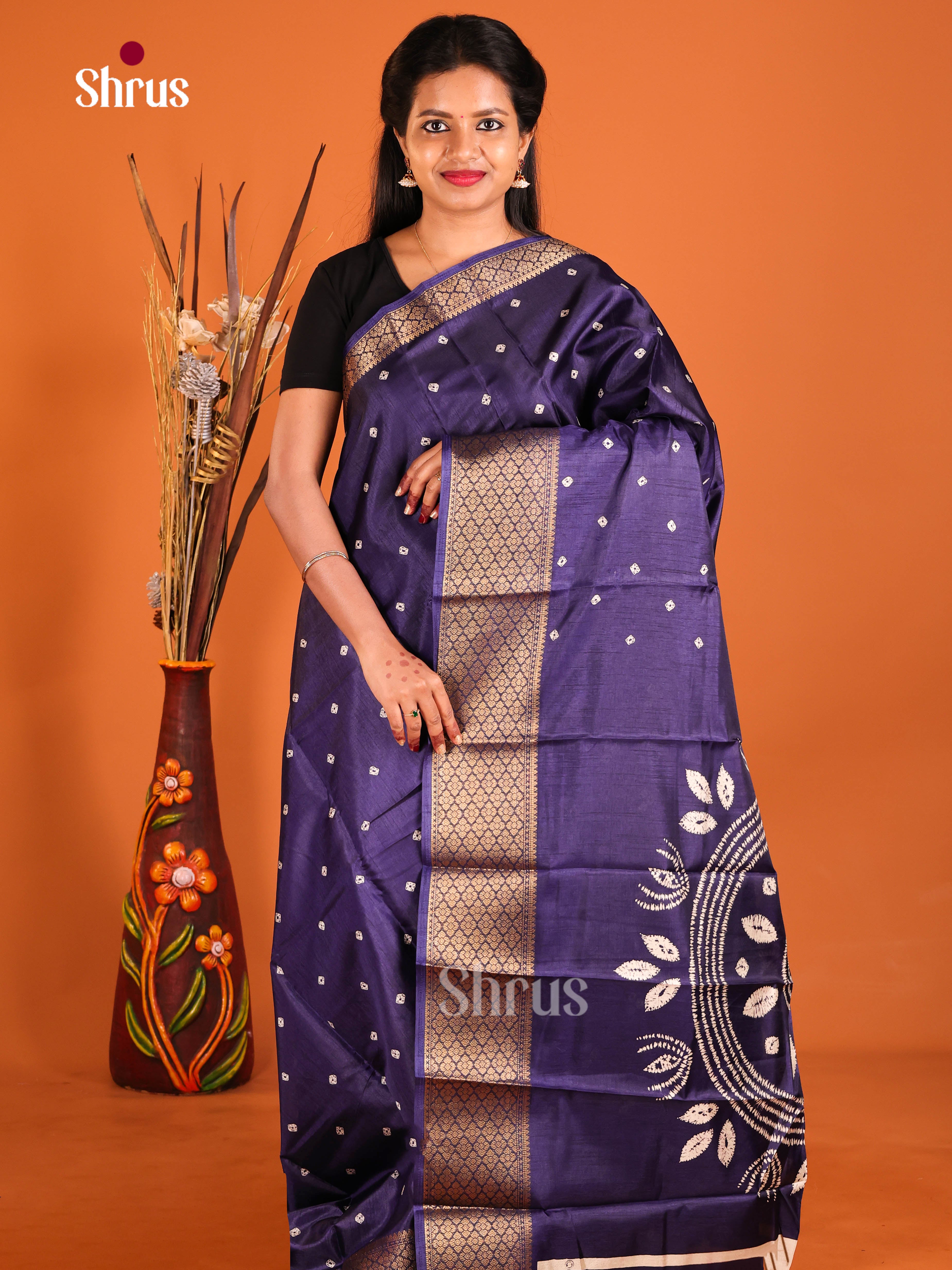 DIS10257 - Semi Crepe Saree - Shop on Shrus.com
