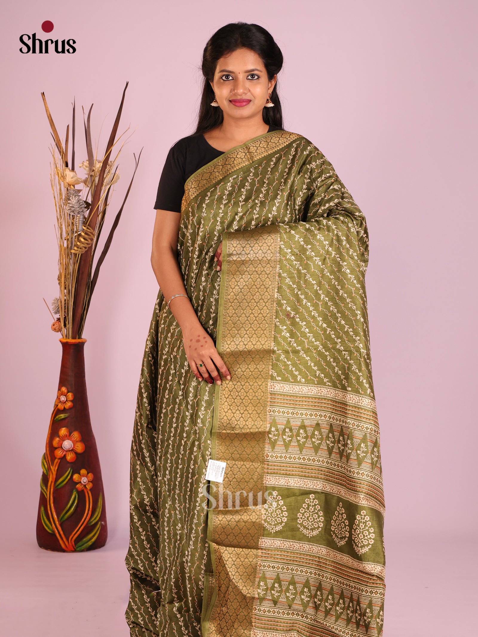 DIS10276 - Semi Crepe Saree - Shop on Shrus.com