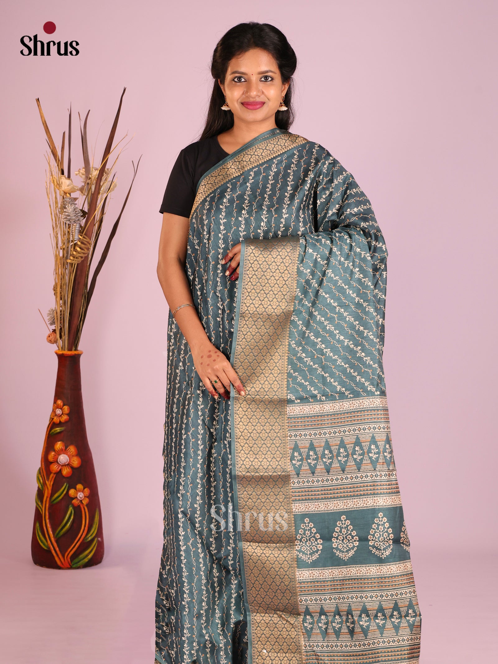 DIS10278 - Semi Crepe Saree - Shop on Shrus.com