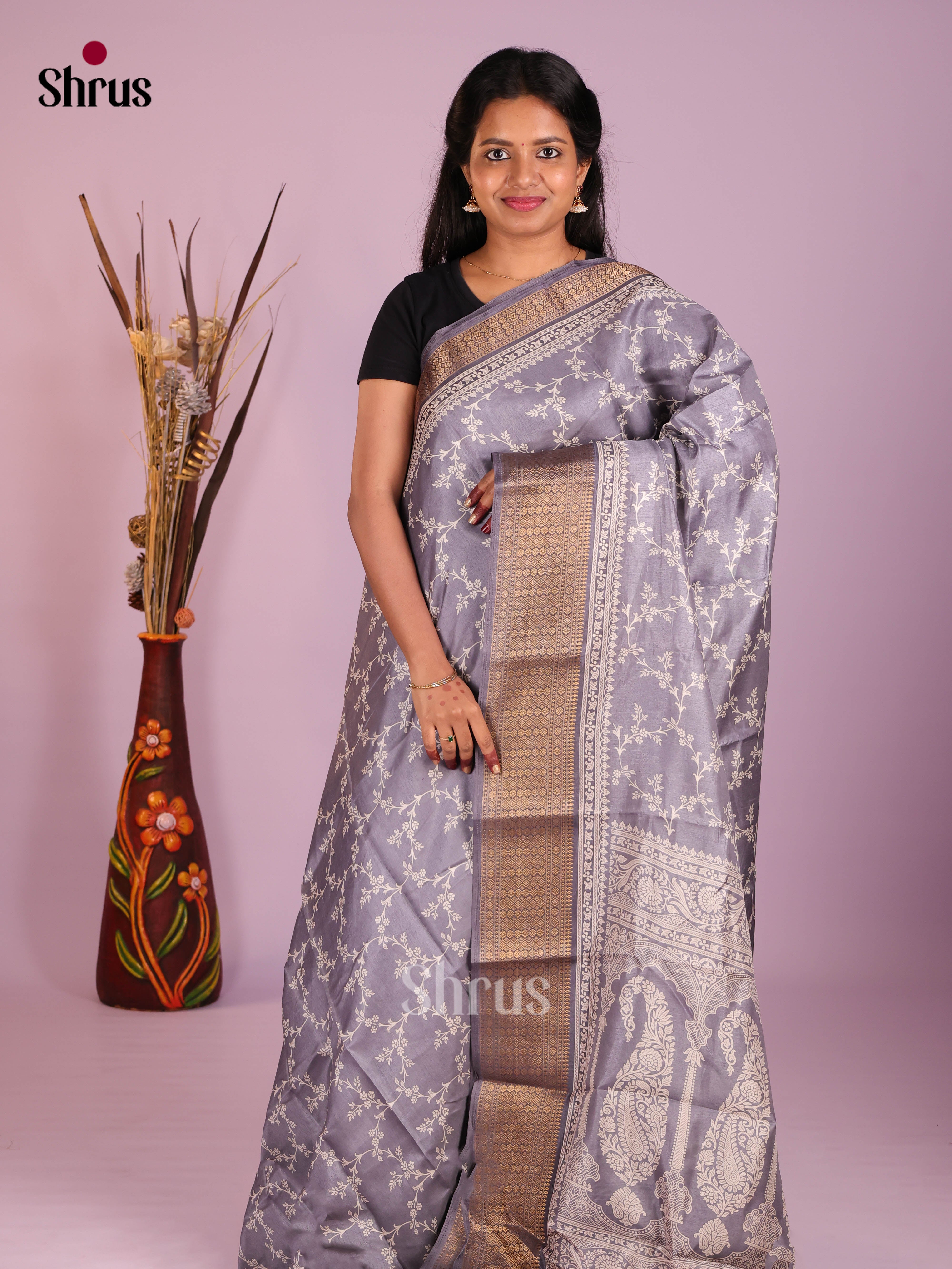 Grey - Semi Crepe Saree - Shop on Shrus.com
