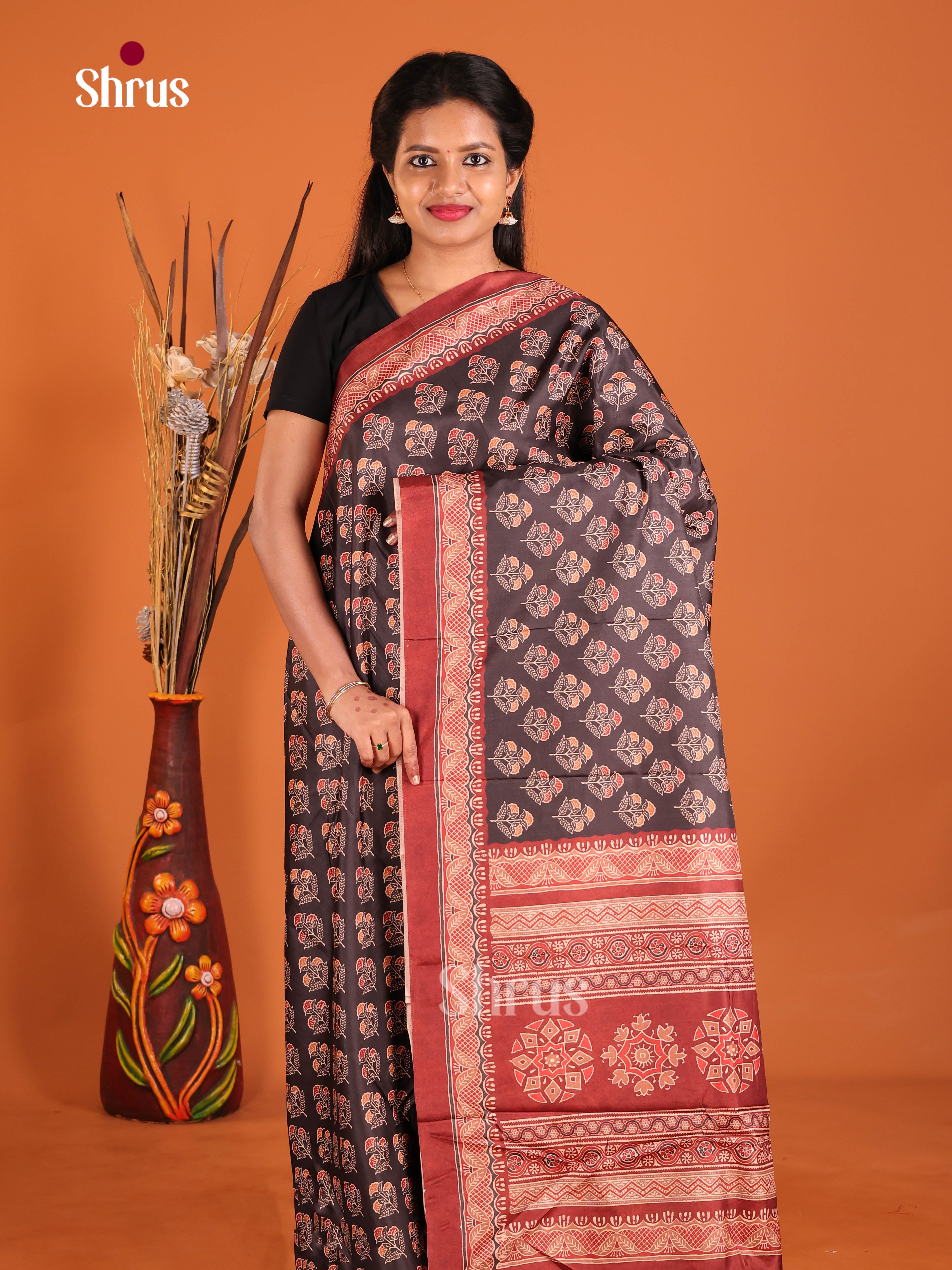 DIS11112 - Semi Crepe Saree - Shop on Shrus.com