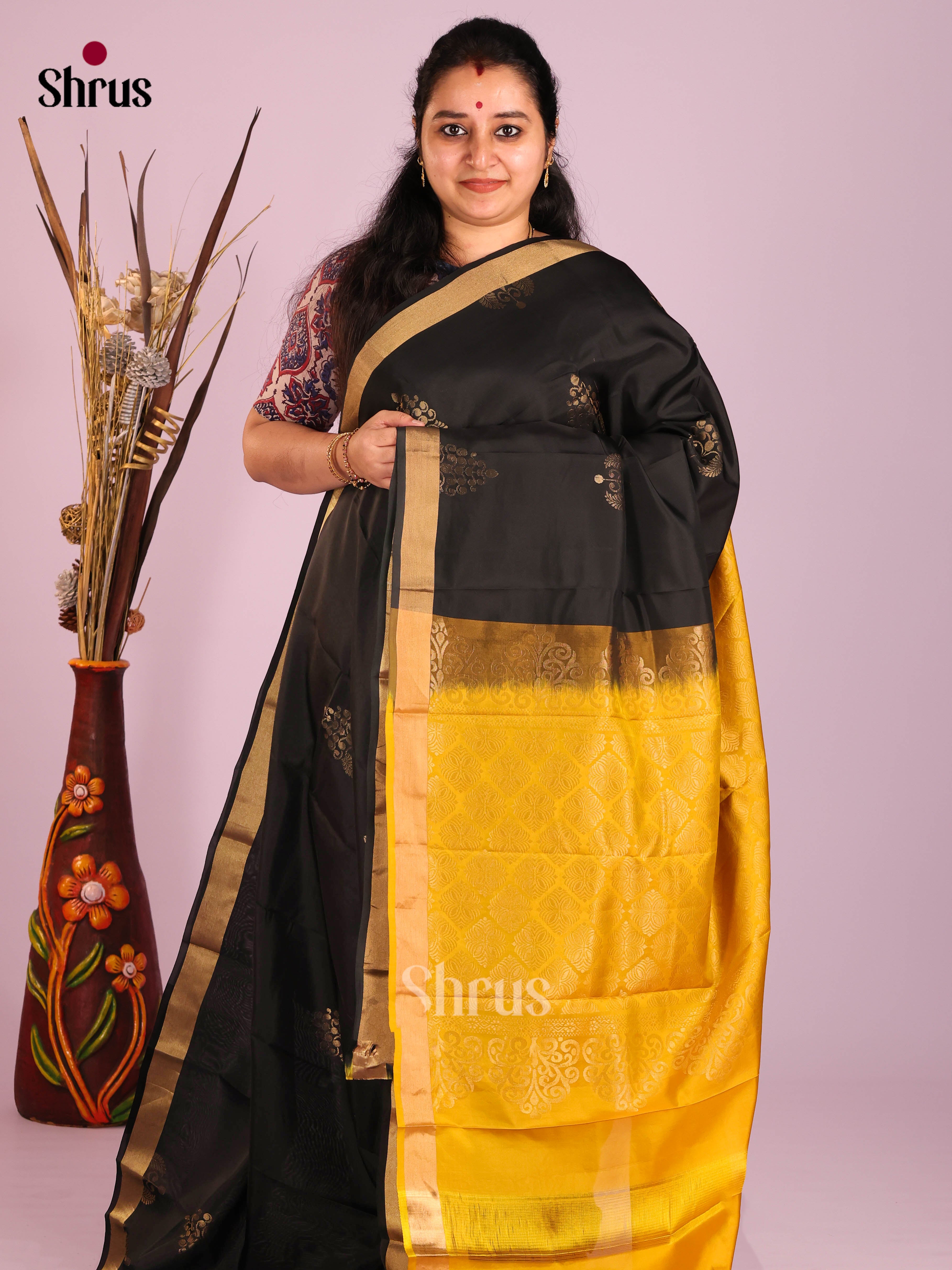 DIS11346 - Softsilk-halfpure Saree - Shop on Shrus.com