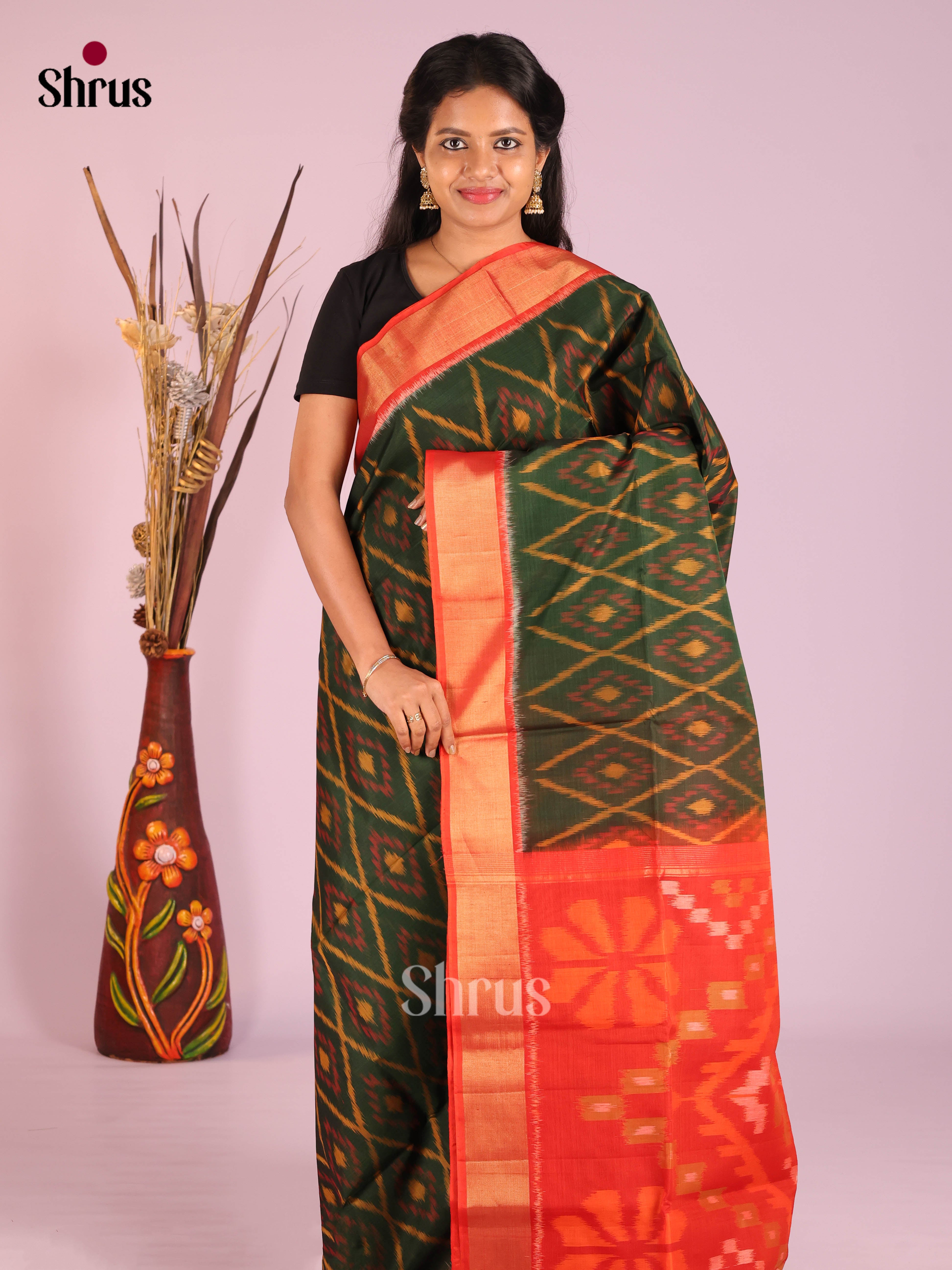 Chic Dark Green Silk Cotton Saree With Pochampally Pattern & Red Ikkat Pallu