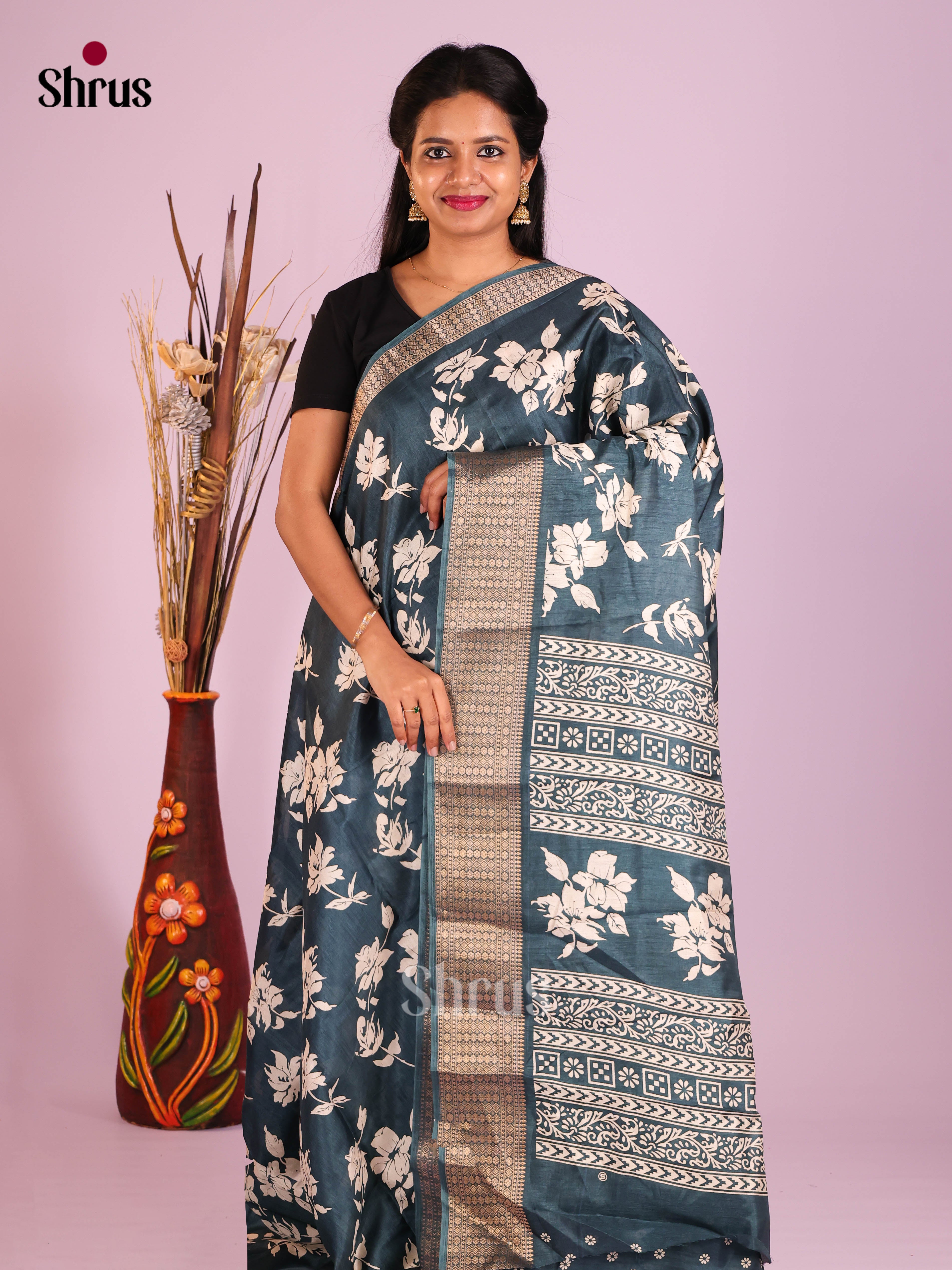 Green - Semi Crepe Saree - Shop on Shrus.com