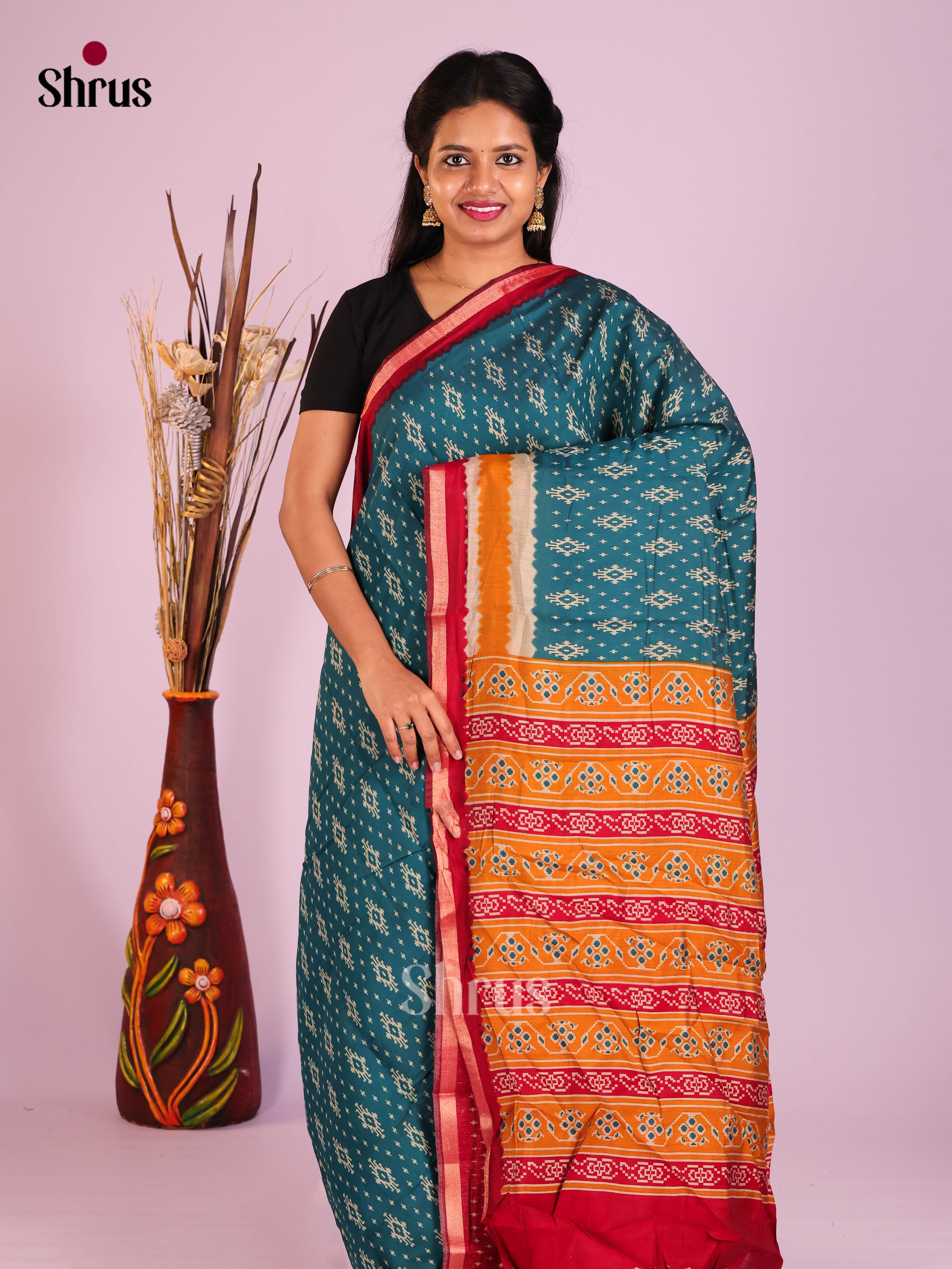 Green & Red- Art Modal Saree - Shop on Shrus.com