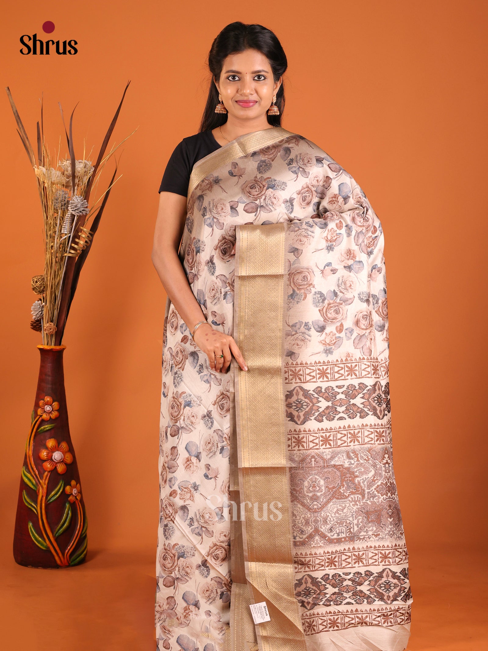 DIS12208 - Semi Crepe Saree - Shop on Shrus.com