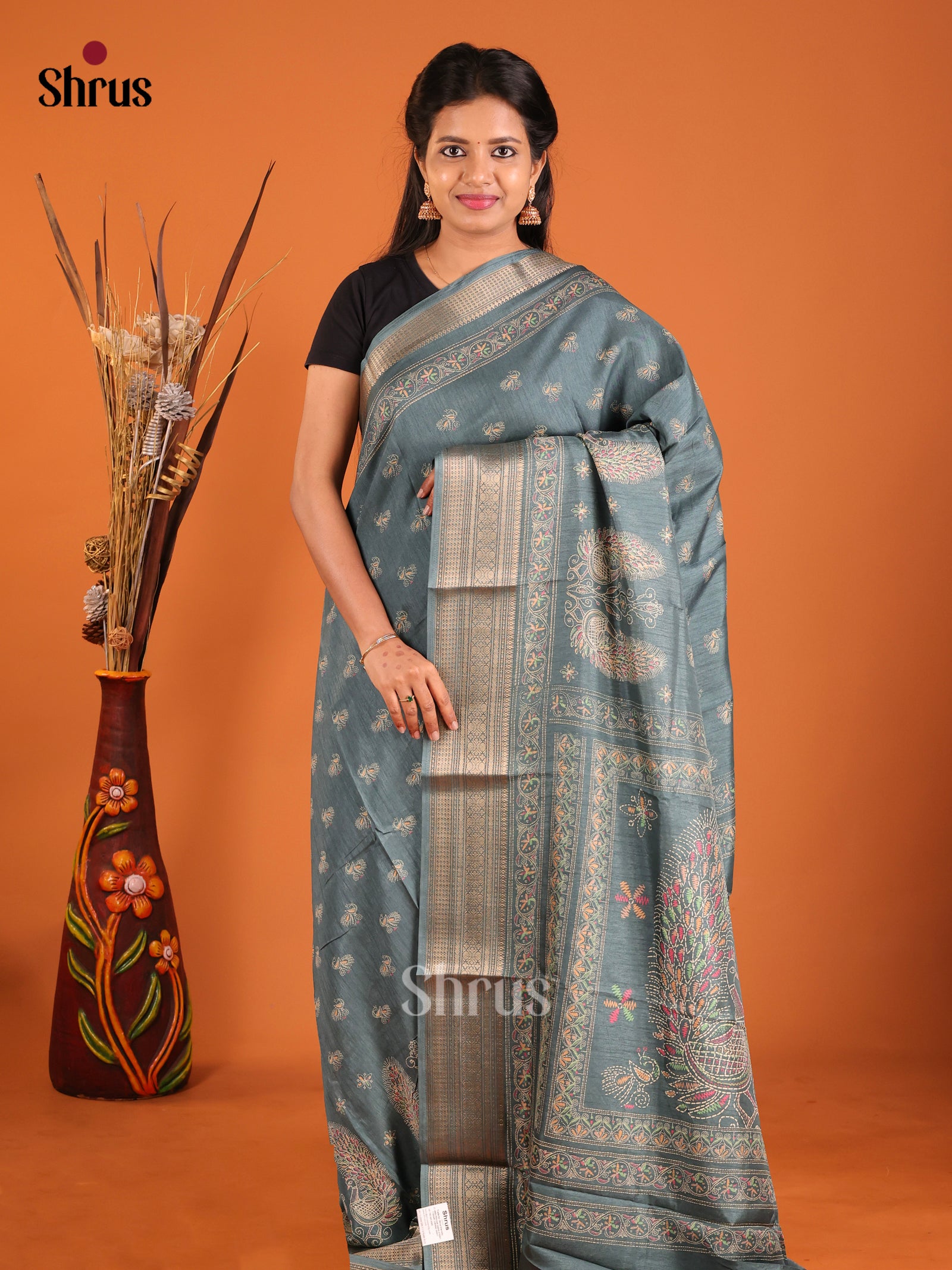 DIS12217 - Semi Crepe Saree - Shop on Shrus.com