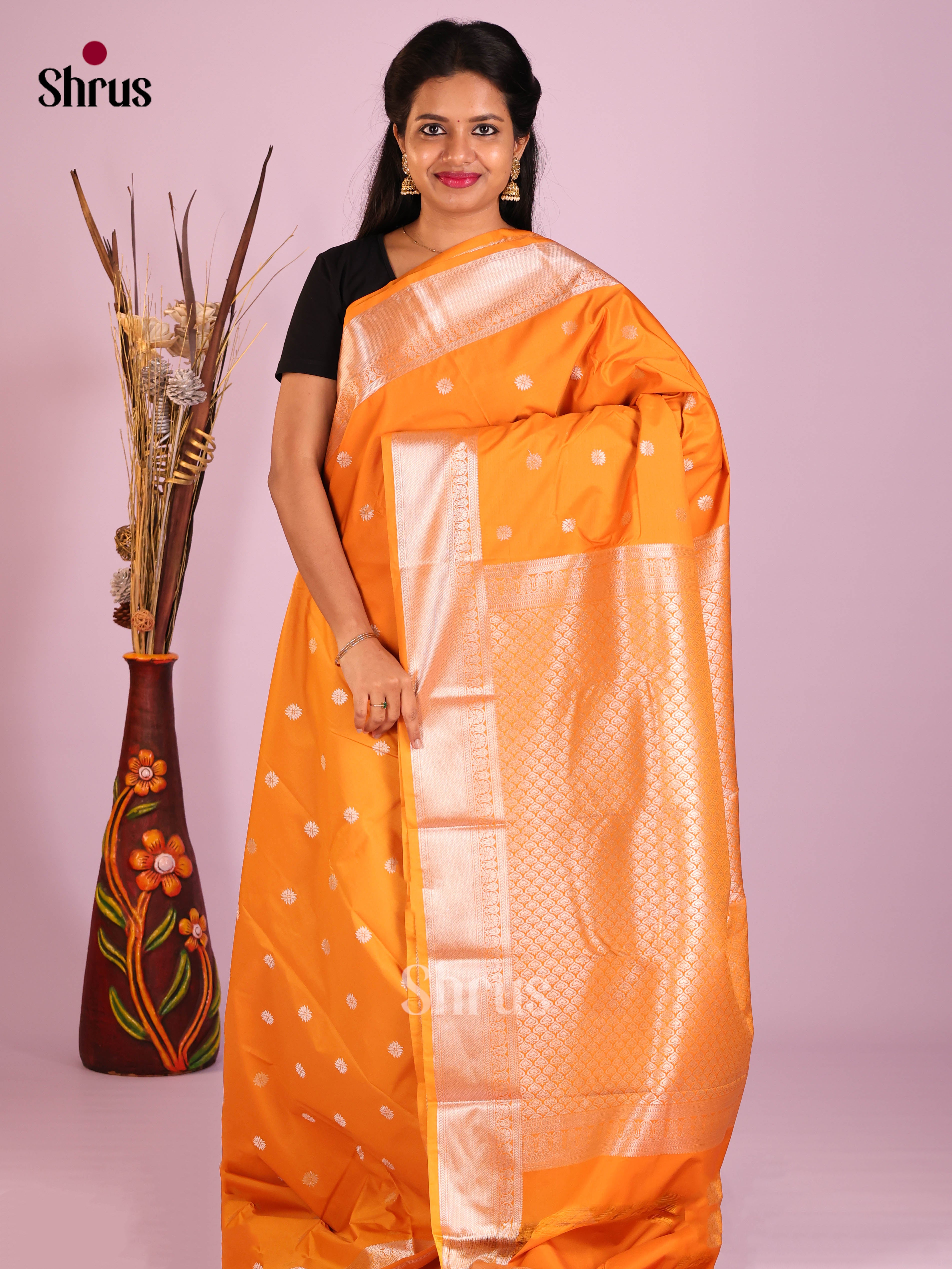 Mambazha Yellow- Semi Kanchipuram Saree