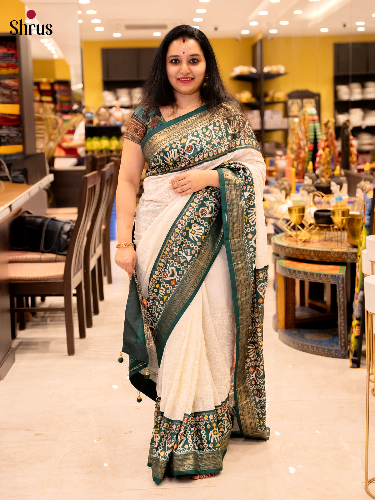 DIS14656 - Semi Ikkat Saree