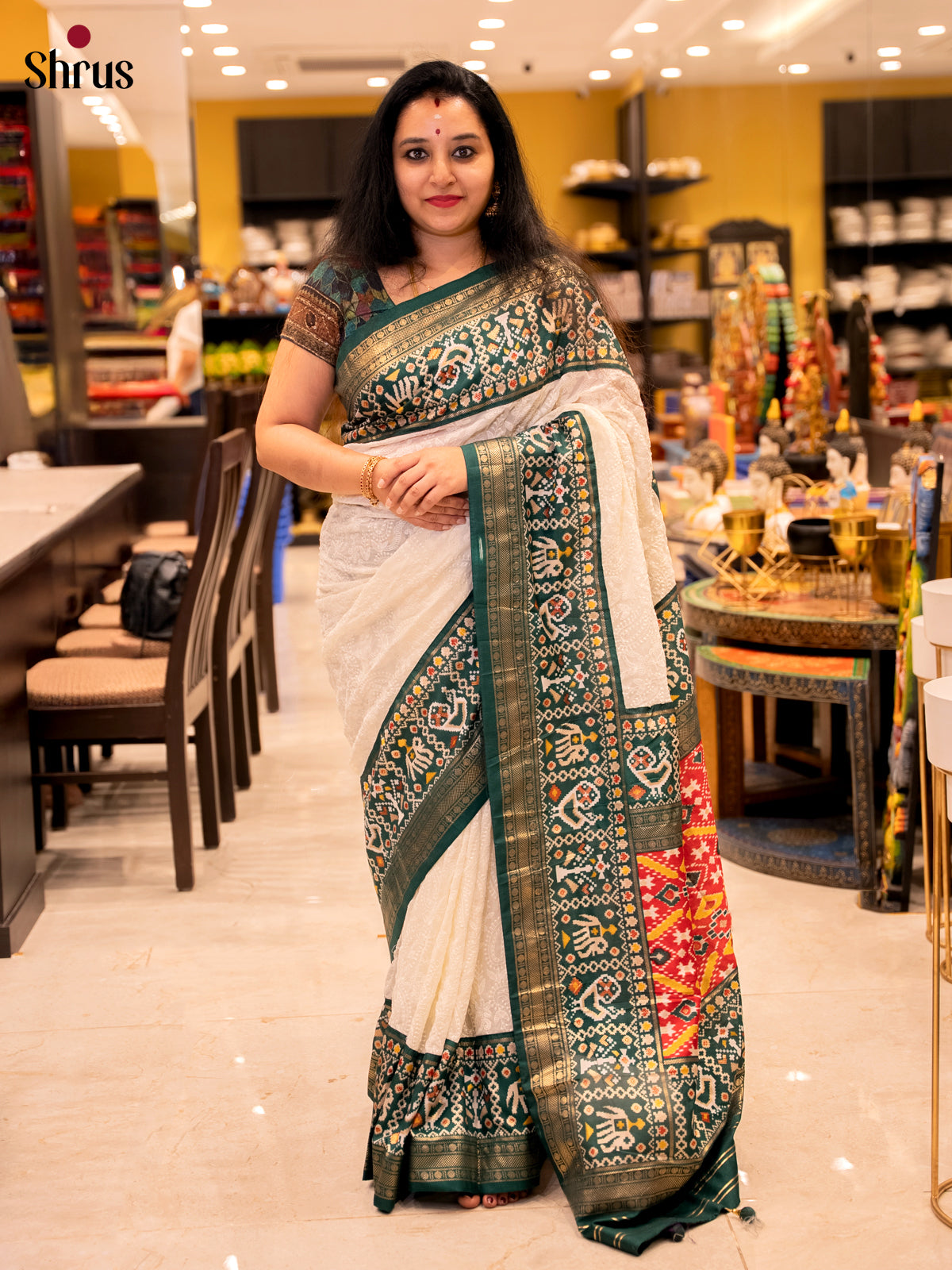 DIS14656 - Semi Ikkat Saree