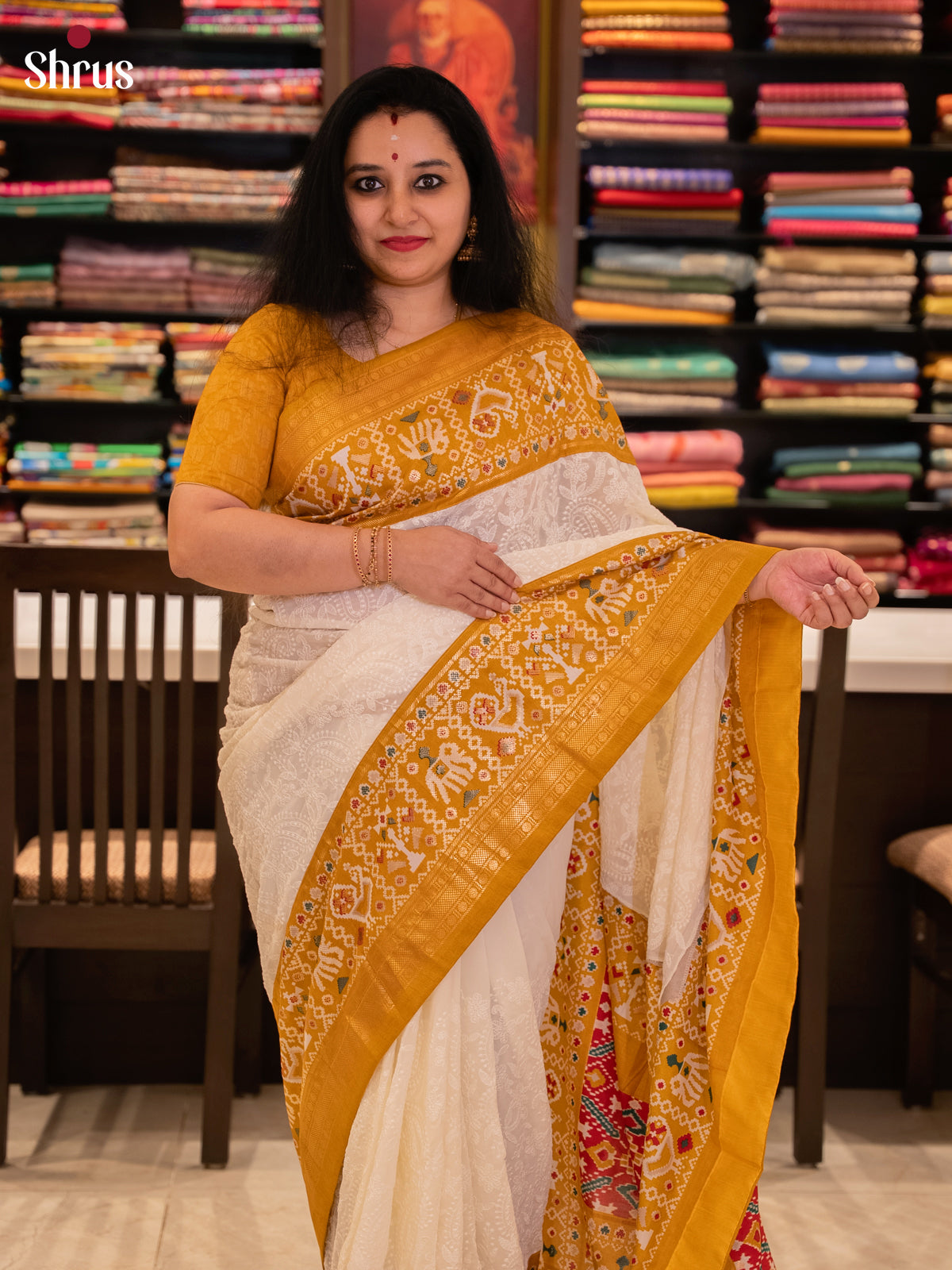 DIS14657 - Semi Ikkat Saree