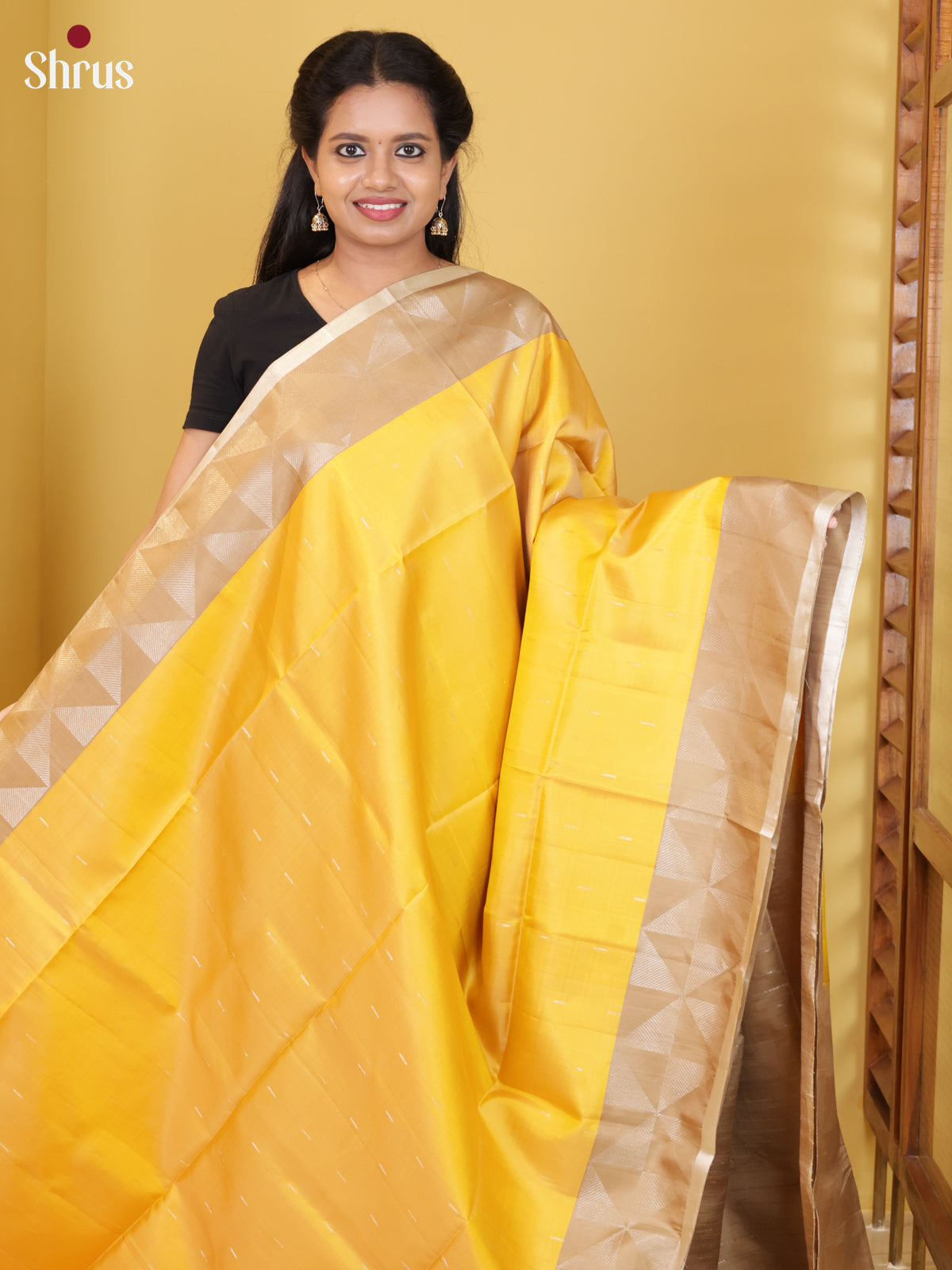 DIS16028 - Soft Silk (HR) Saree - Shop on Shrus.com