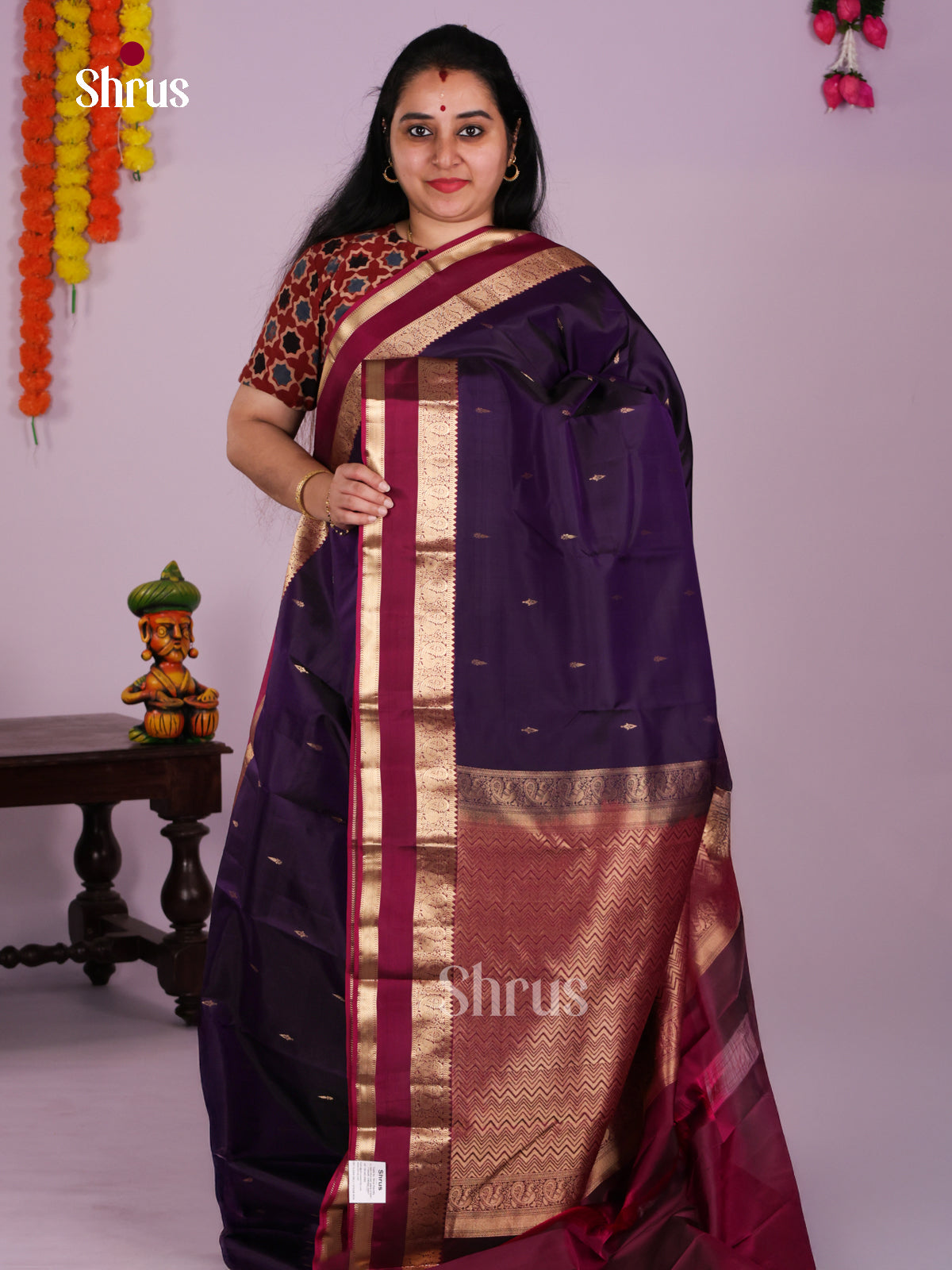 DLS16061 - Kanchipuram Butta design Saree - Shop on Shrus.com