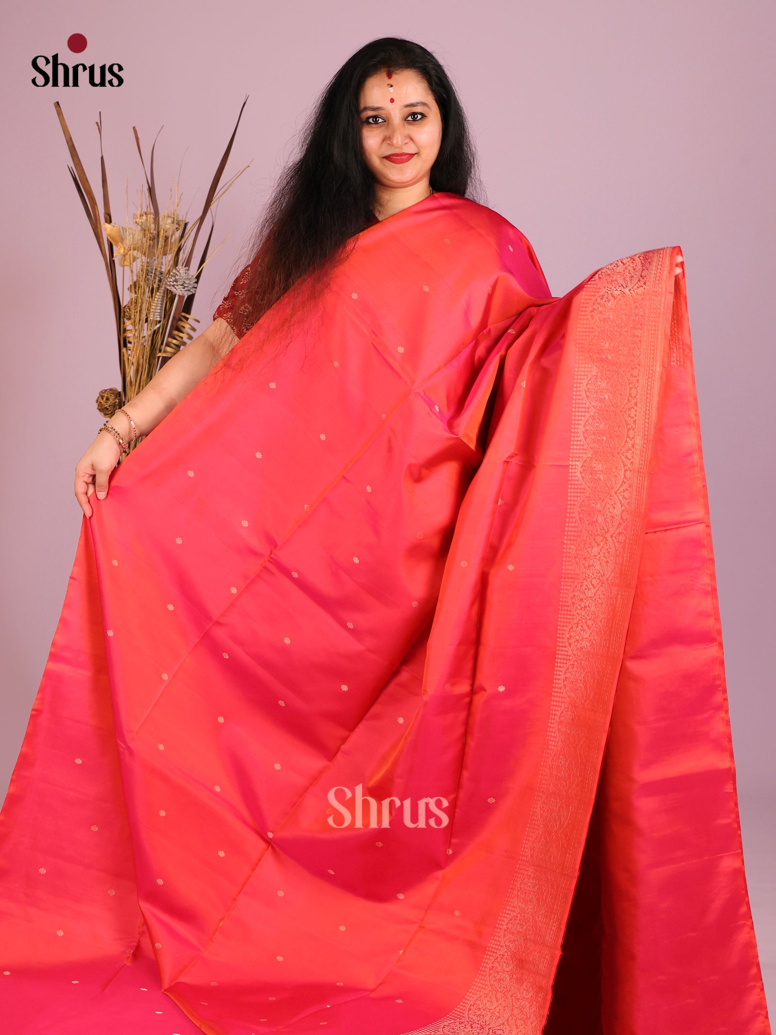 Luminous Coral Pink Soft Silk Saree With Gold Buttas & Peacock Zari Woven Border 1