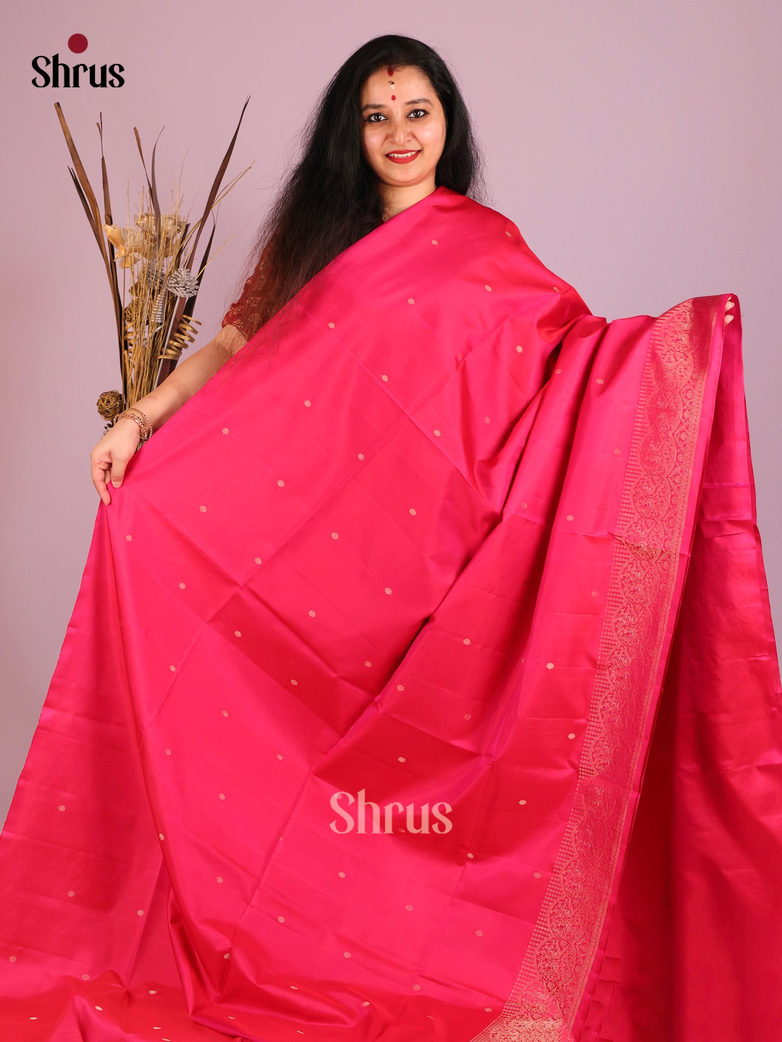 Graceful Pink Soft Silk Saree with Gold Buttas & zari Woven Peacock border 1