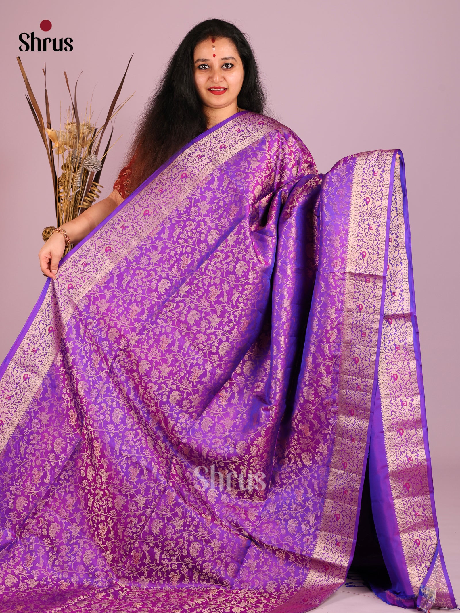 Stunning Purple Soft Silk Saree with floral nestling brocade & Zari Paisley Pallu