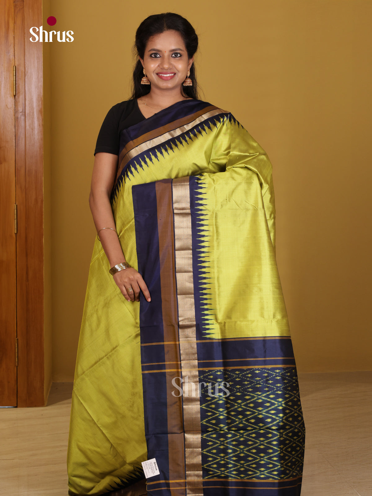 DIS16144 - Ikkat Silk Saree - Shop on Shrus.com