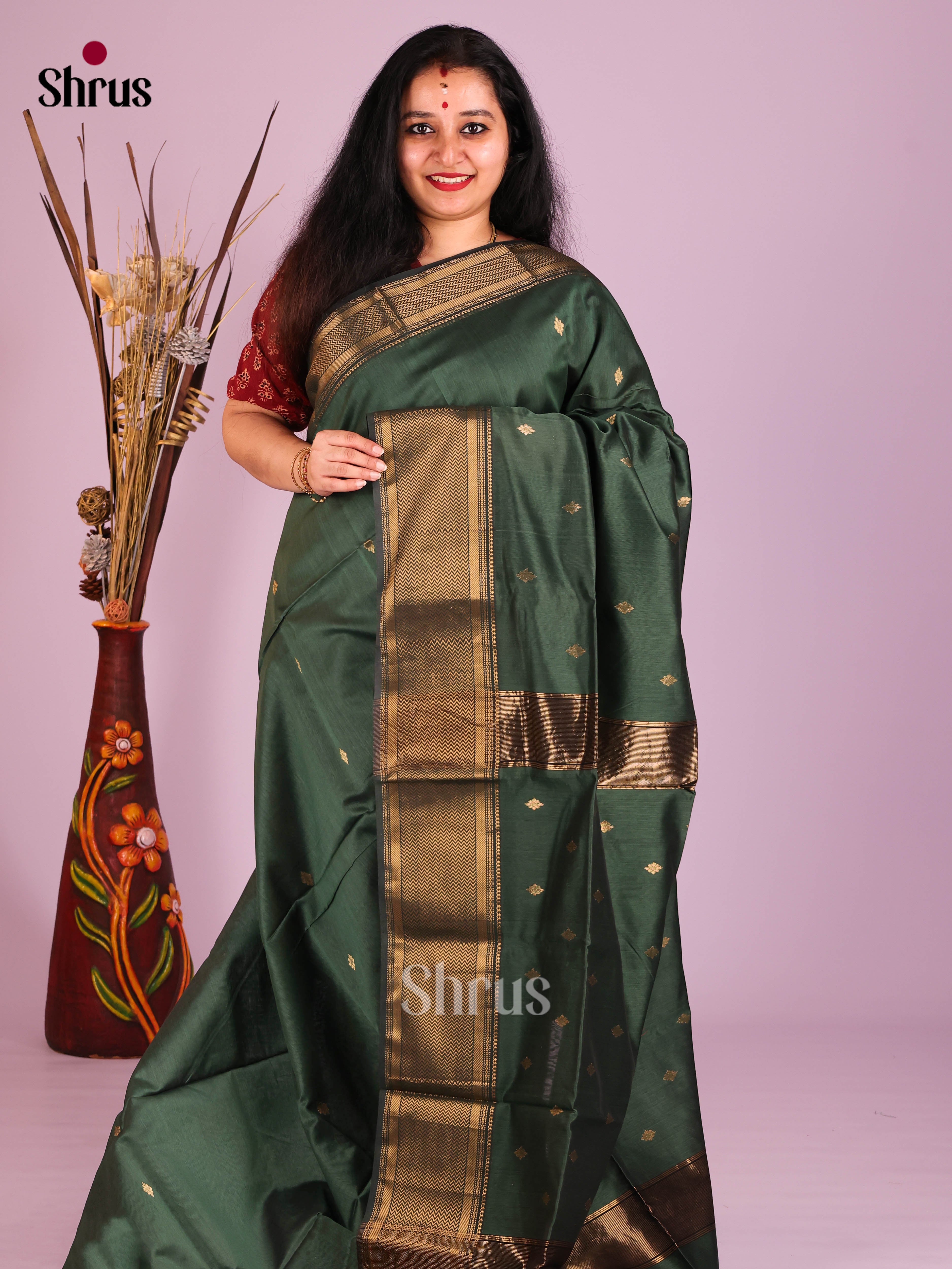 Green(Single Tone) - Maheshwari silkcotton Saree - Shop on Shrus.com