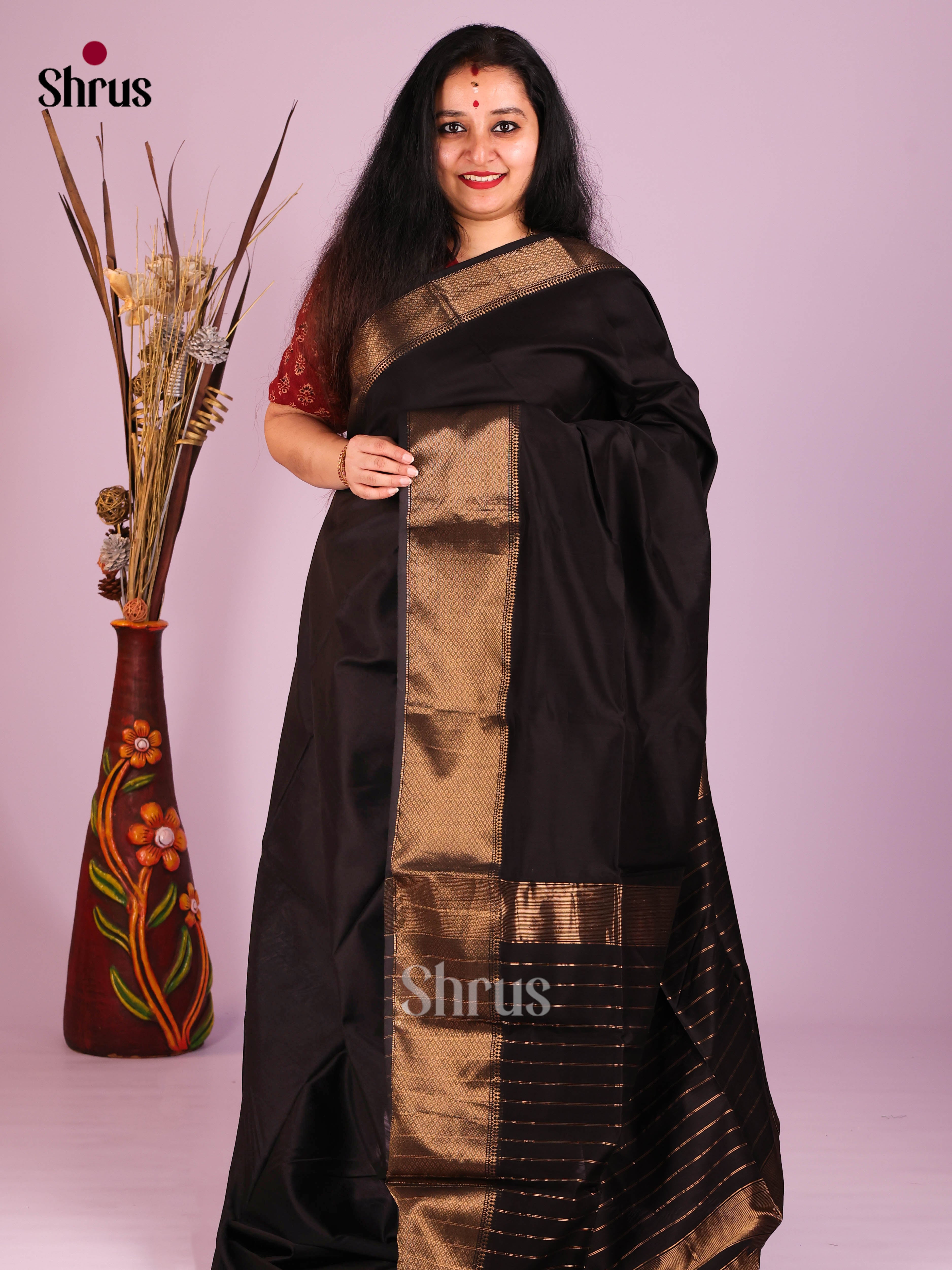 DIS16505 - Maheshwari silkcotton Saree - Shop on Shrus.com