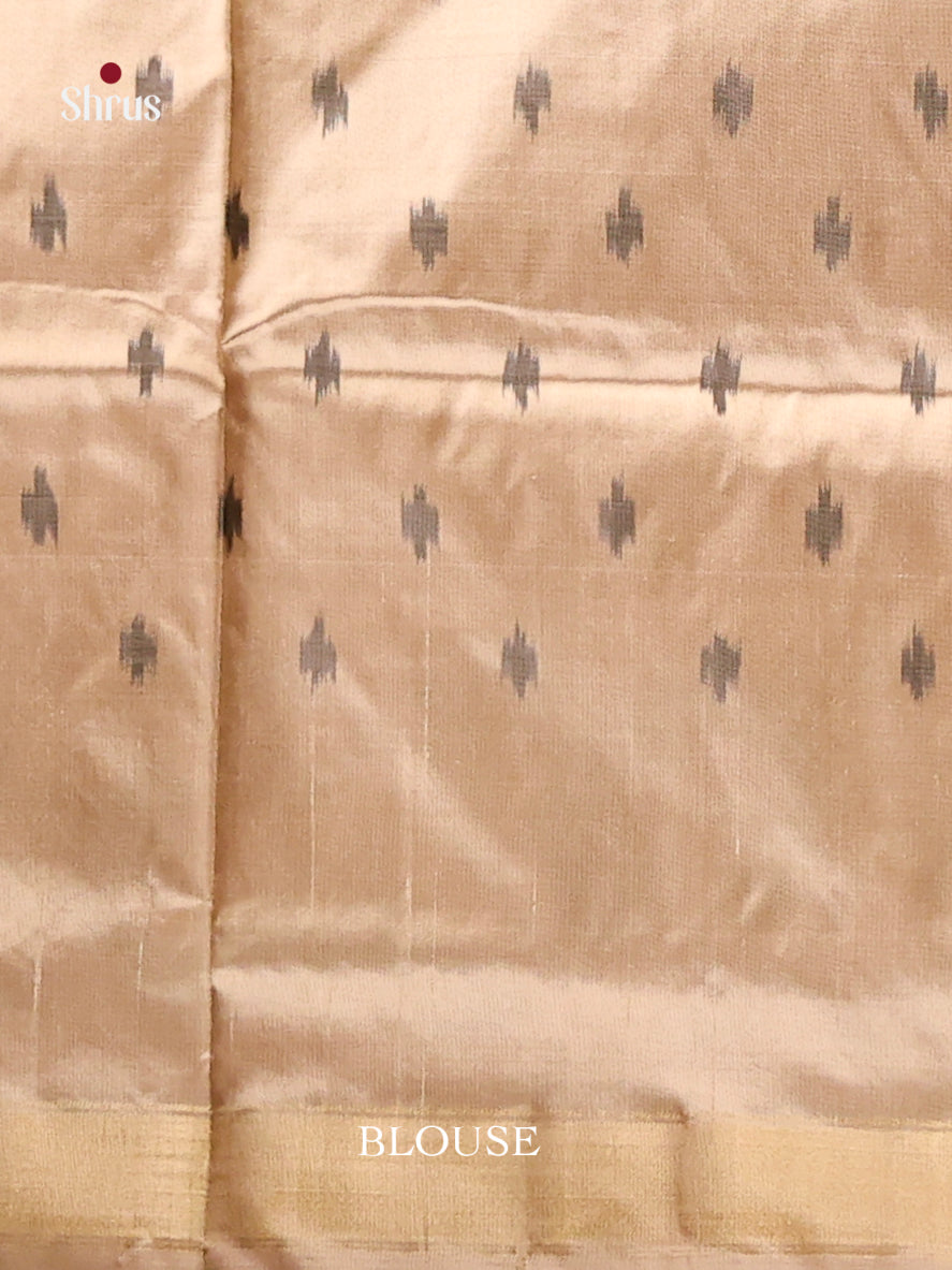 DIS16524 - Ikkat Silk Saree