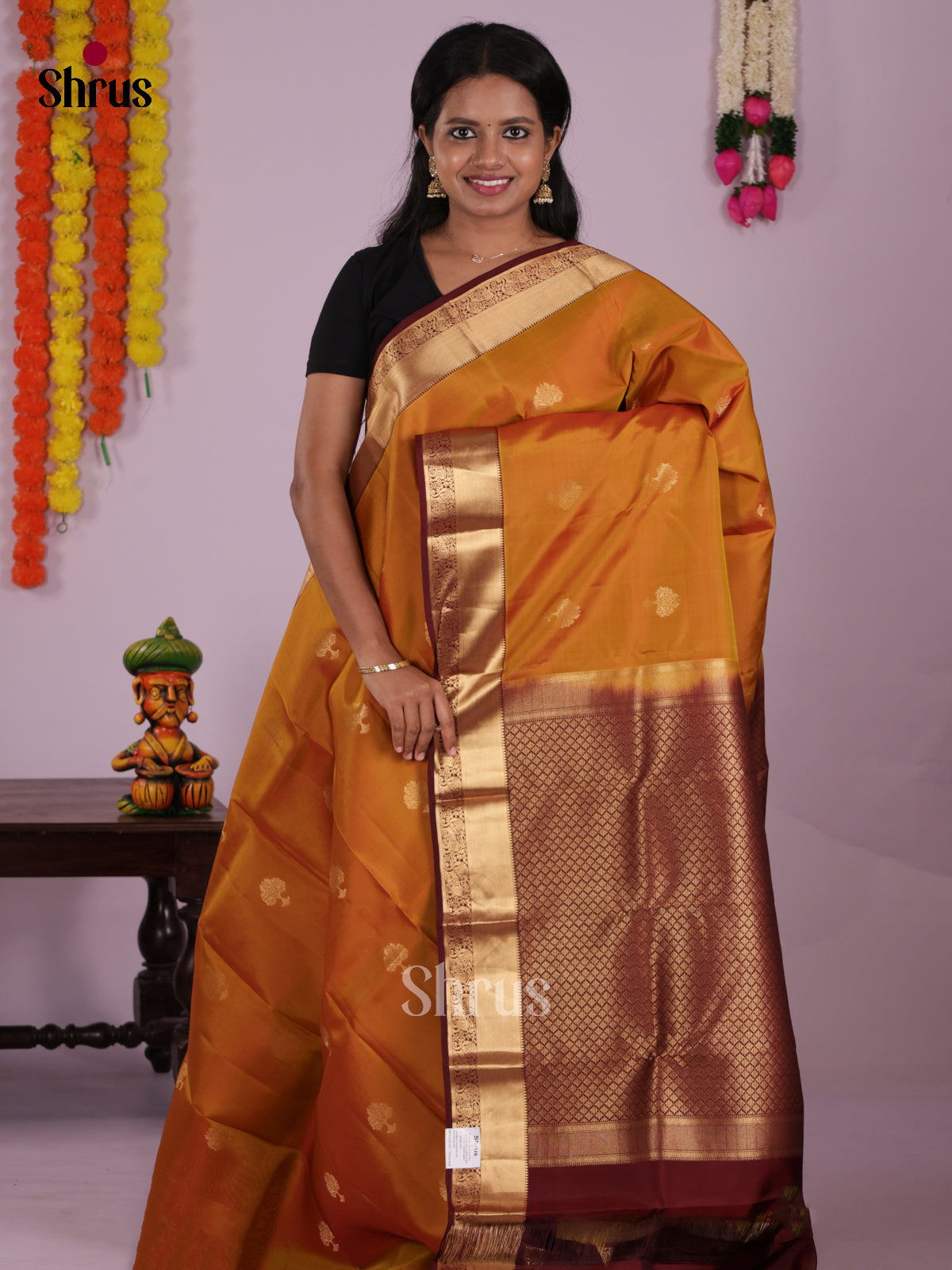 DIS16573 - Kanchipuram-halfpure Saree - Shop on Shrus.com